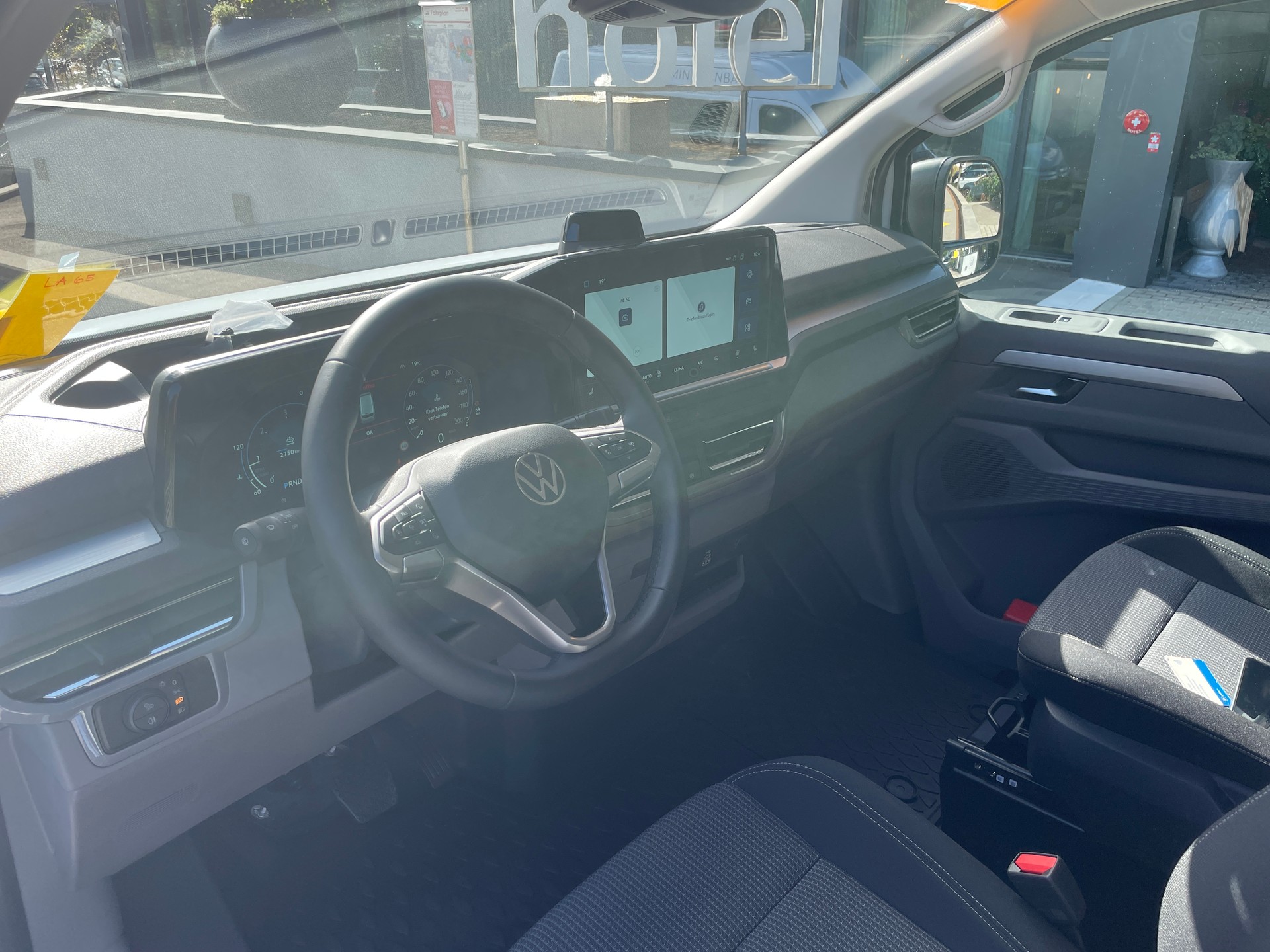 VW Transporter Plus 2.0 TDI 4Motion Lang Automat Pan Americana, 5-Sitzer-image-12