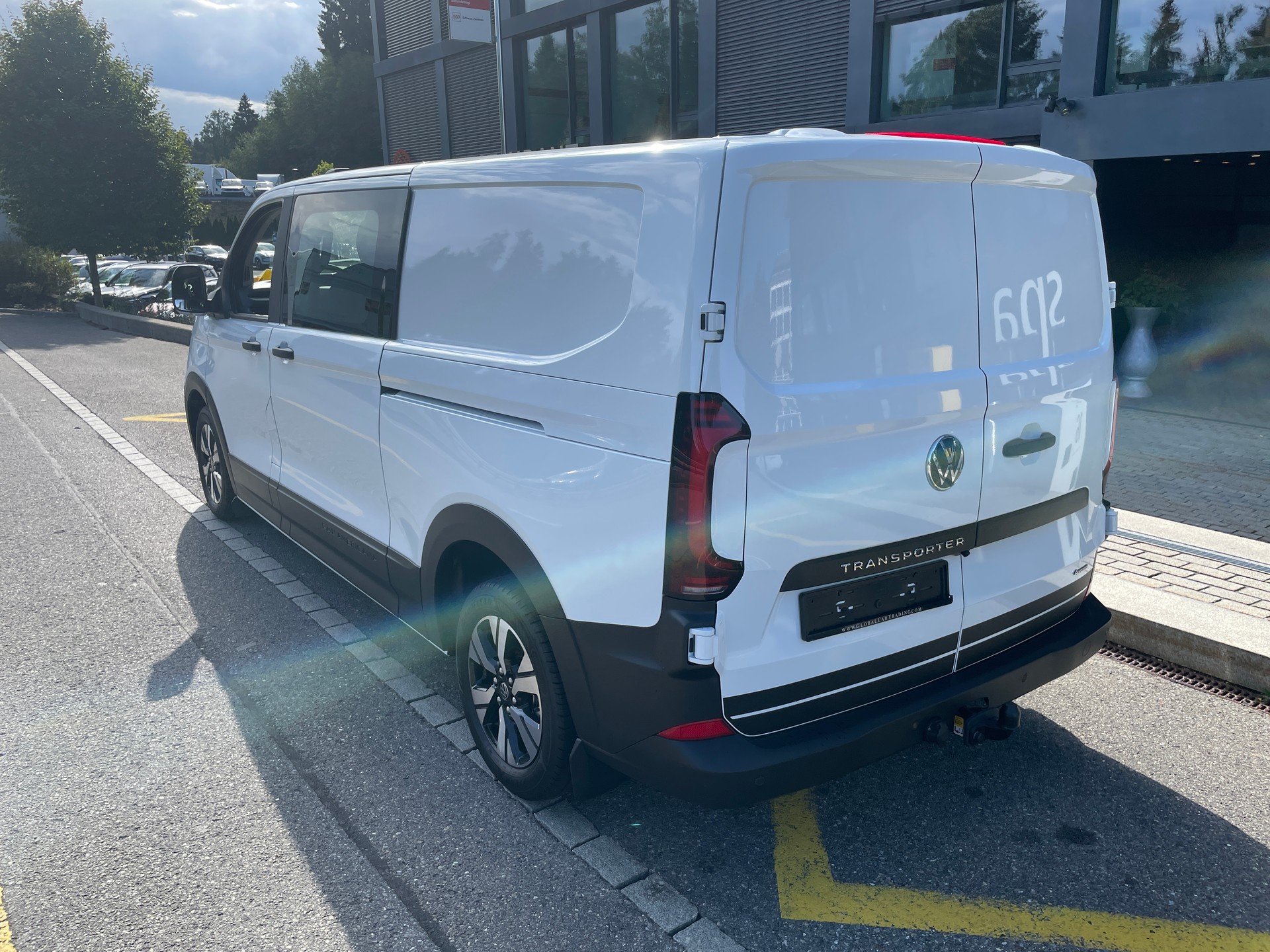 VW Transporter Plus 2.0 TDI 4Motion Lang Automat Pan Americana, 5-Sitzer-image-8