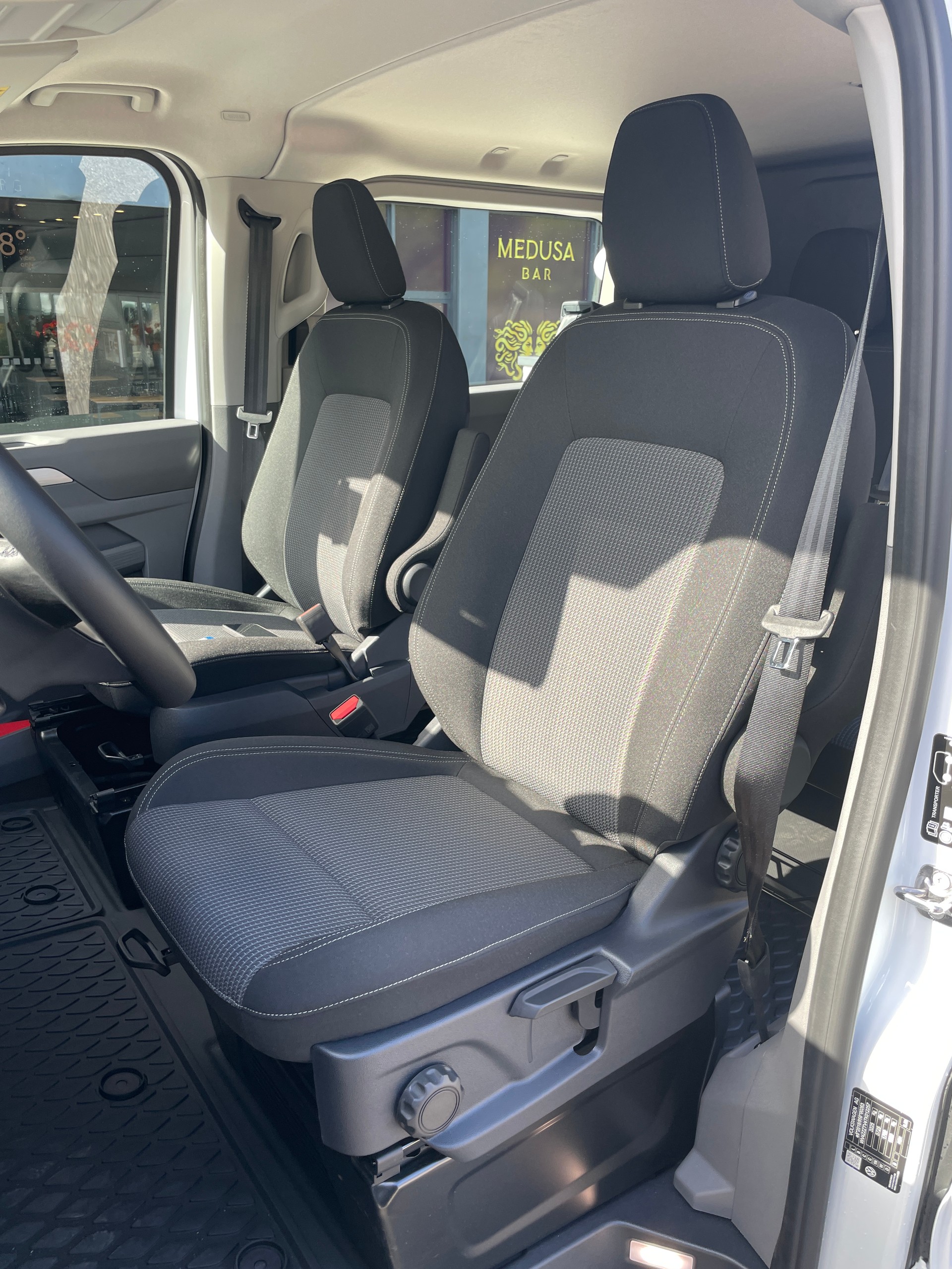 VW Transporter Plus 2.0 TDI 4Motion Lang Automat Pan Americana, 5-Sitzer-image-15