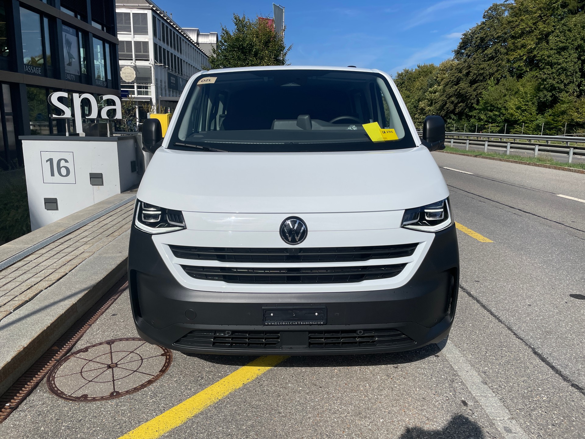 VW Transporter Plus 2.0 TDI 4Motion Lang Automat Pan Americana, 5-Sitzer-image-2