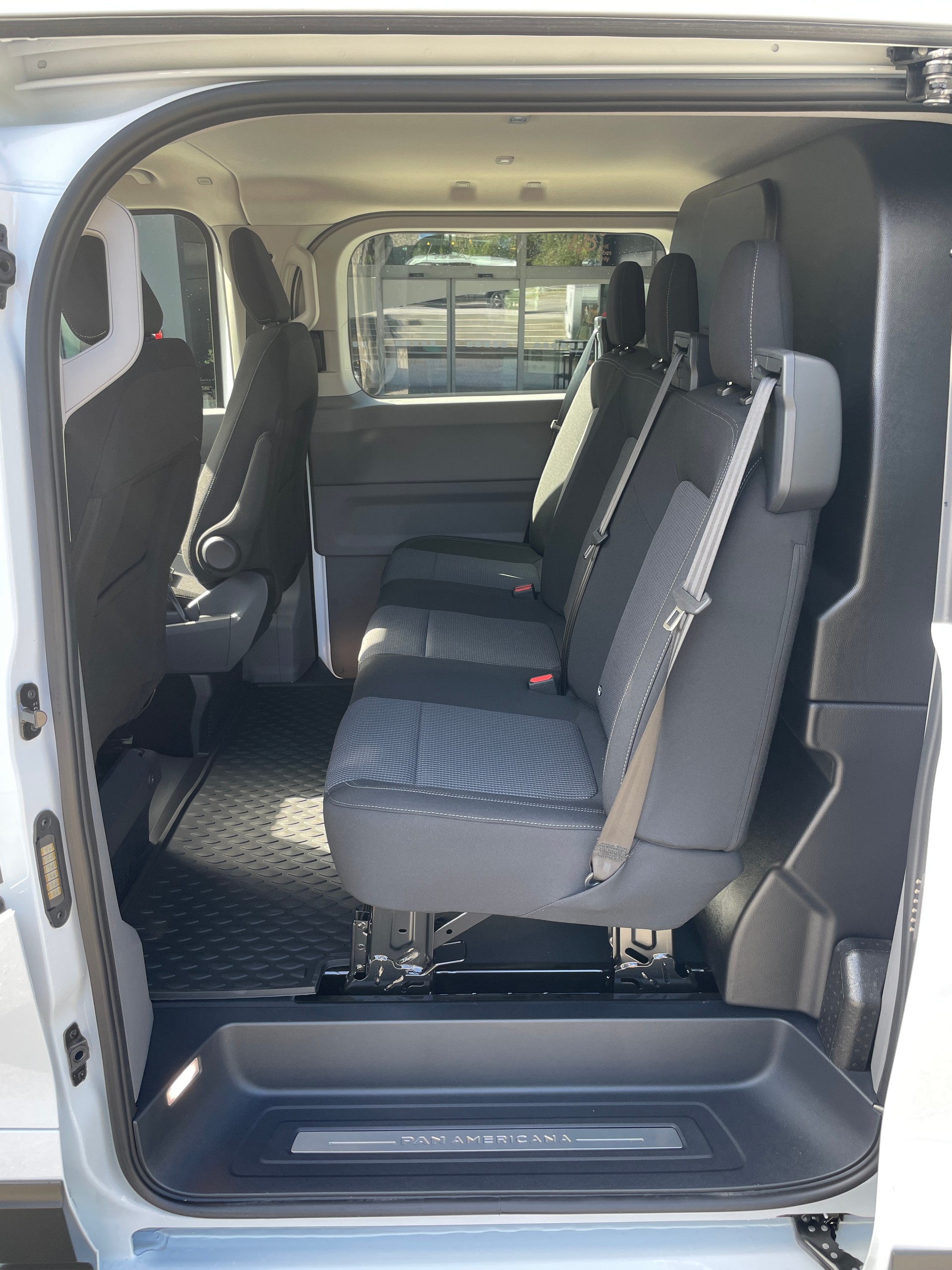 VW Transporter Plus 2.0 TDI 4Motion Lang Automat Pan Americana, 5-Sitzer-image-17