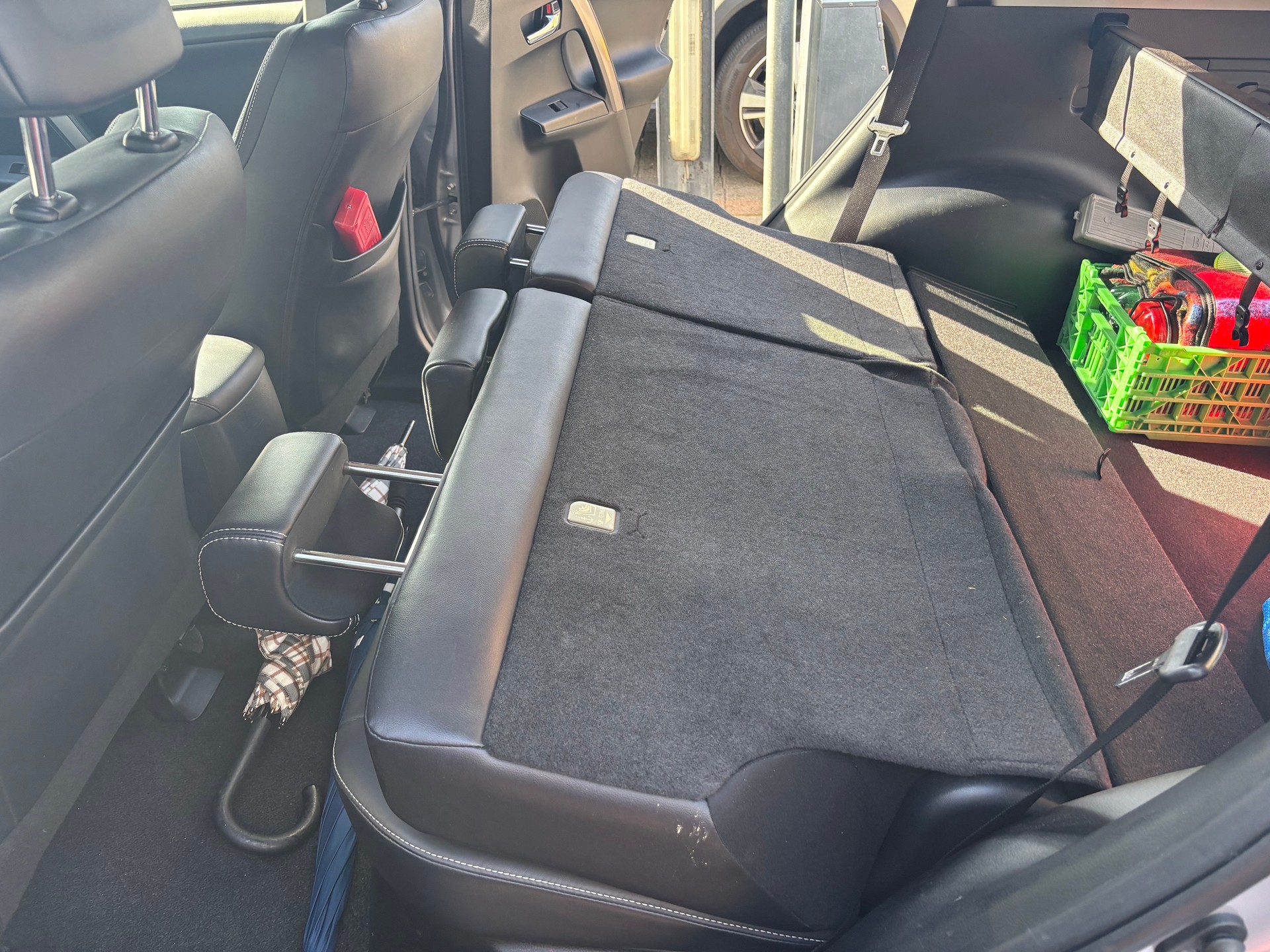TOYOTA 2.5 HSD Premium-image-4