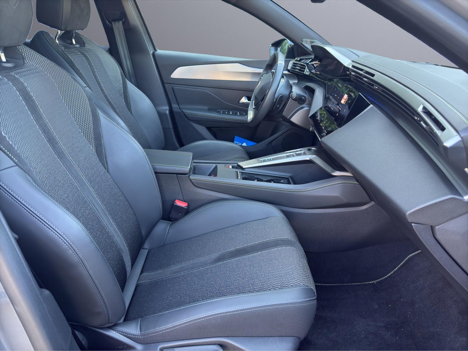 PEUGEOT 308 SW 1.2 Hybrid GT-image-8