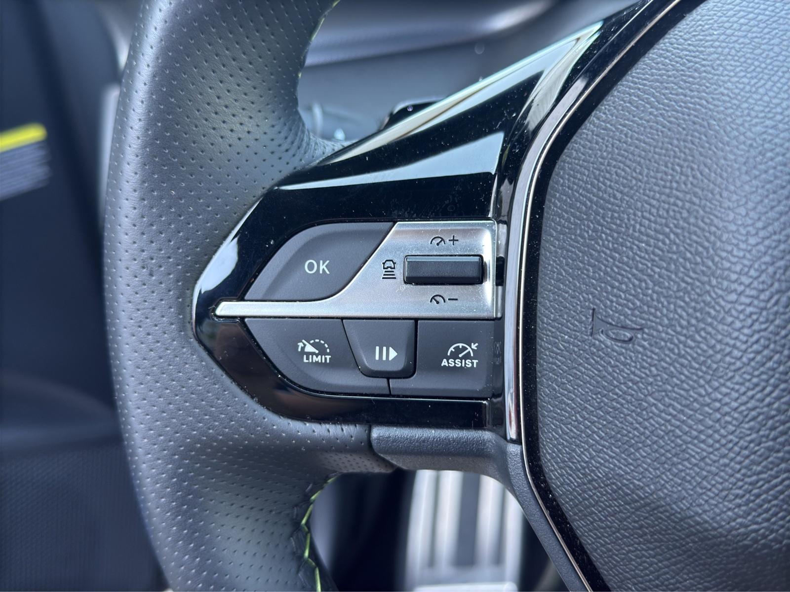PEUGEOT 308 SW 1.2 Hybrid GT-image-14