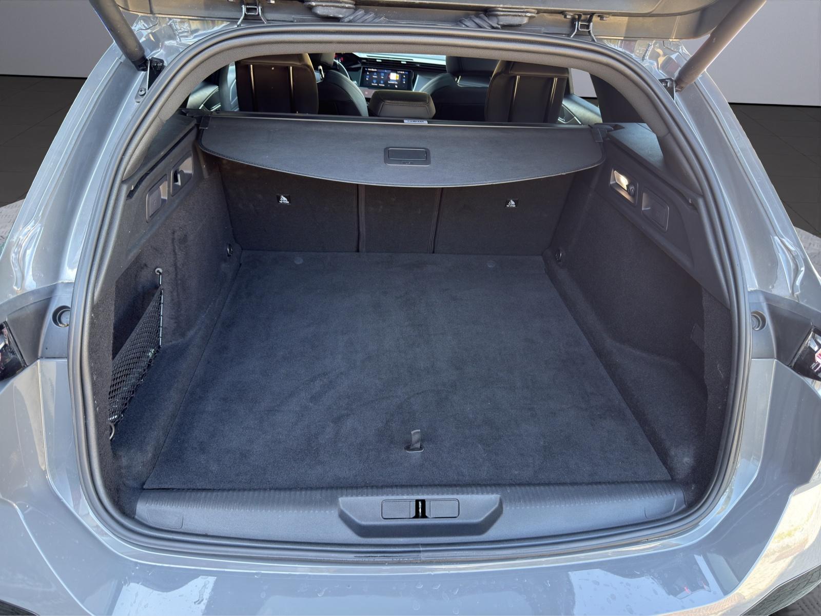 PEUGEOT 308 SW 1.2 Hybrid GT-image-10