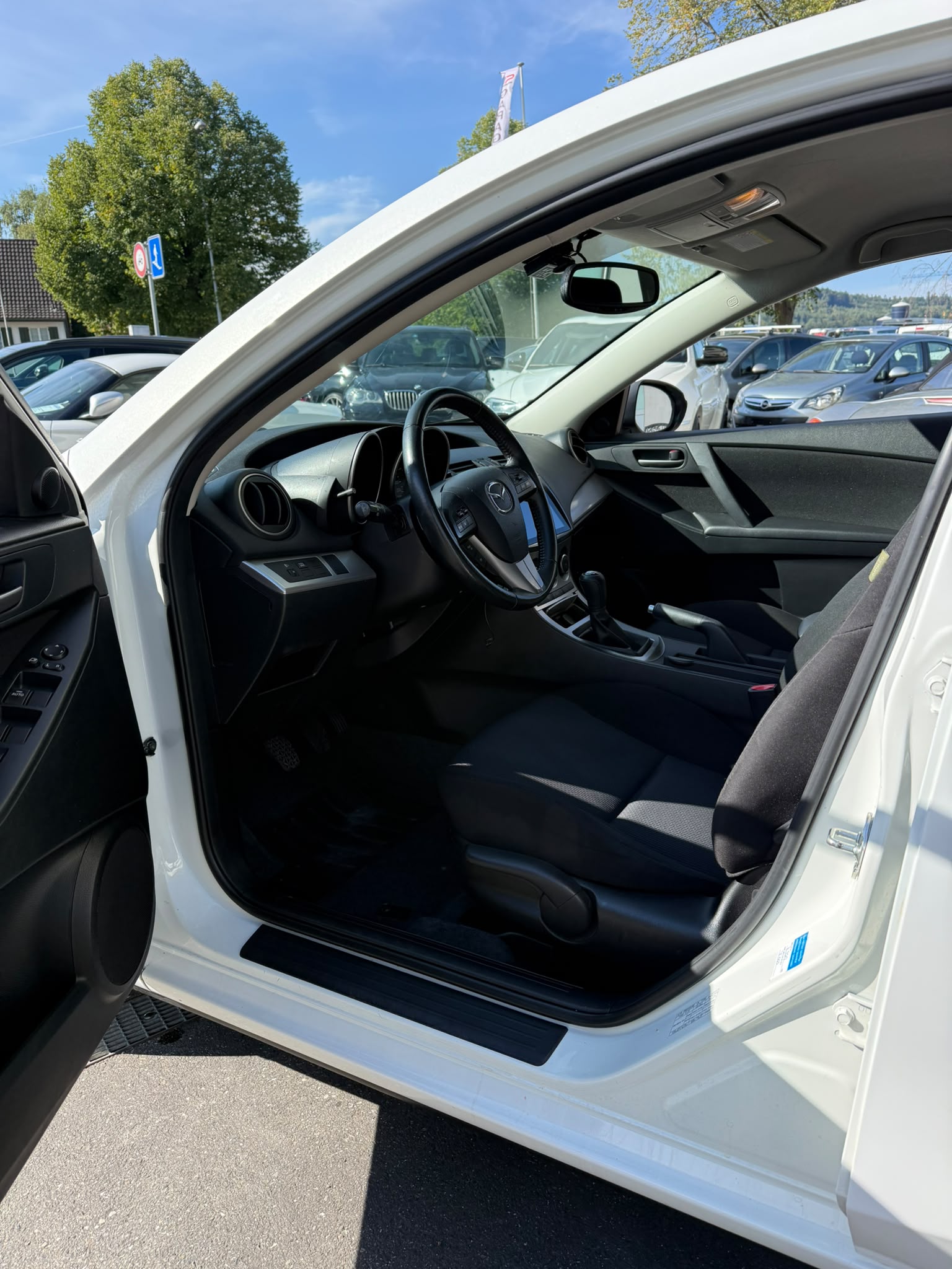 MAZDA 3 1.6 16V Confort-image-6