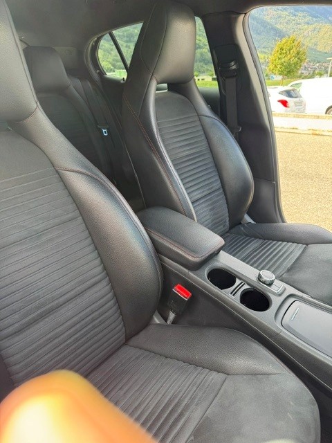MERCEDES-BENZ GLA 220 CDI AMG Line 4Matic 7G-DCT-image-11