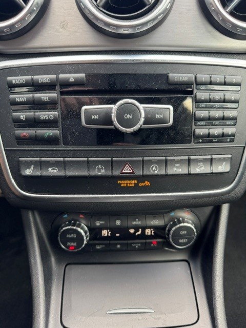 MERCEDES-BENZ GLA 220 CDI AMG Line 4Matic 7G-DCT-image-15