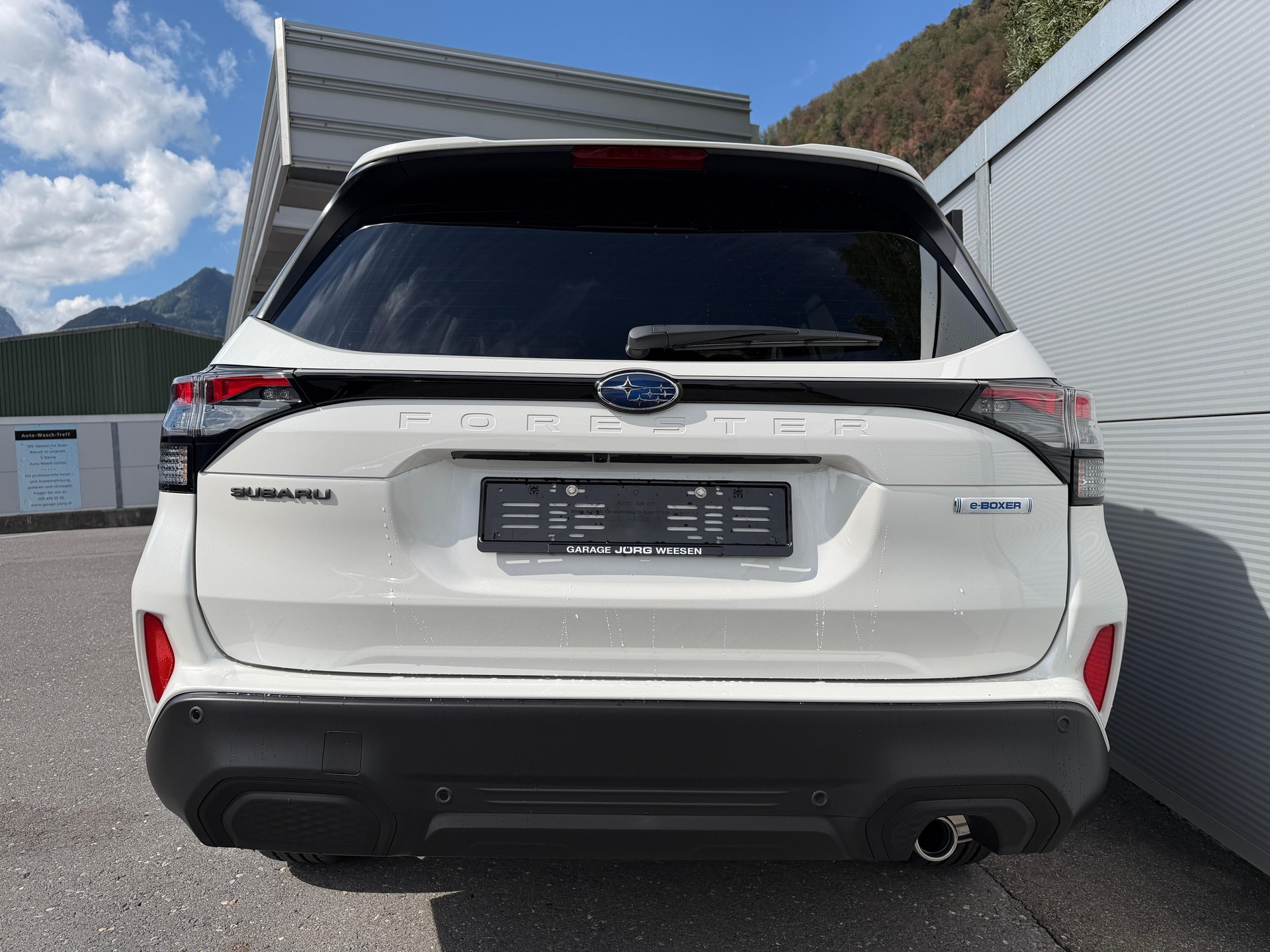 SUBARU Forester Station 2.0i e-Boxer Swiss Plus-image-5