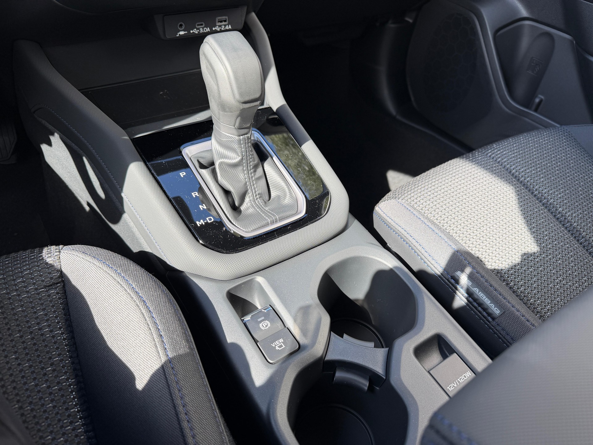 SUBARU Forester Station 2.0i e-Boxer Swiss Plus-image-11