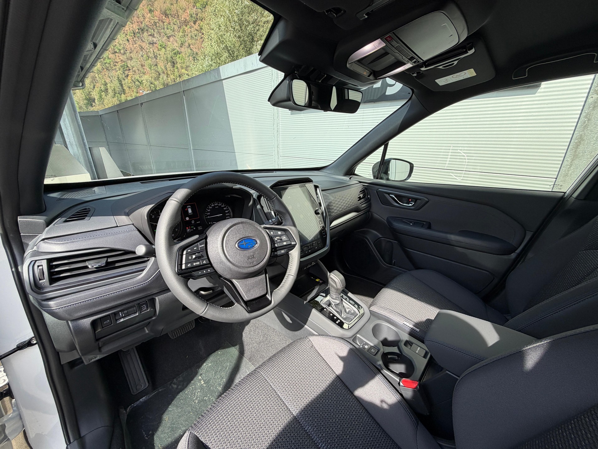SUBARU Forester Station 2.0i e-Boxer Swiss Plus-image-8