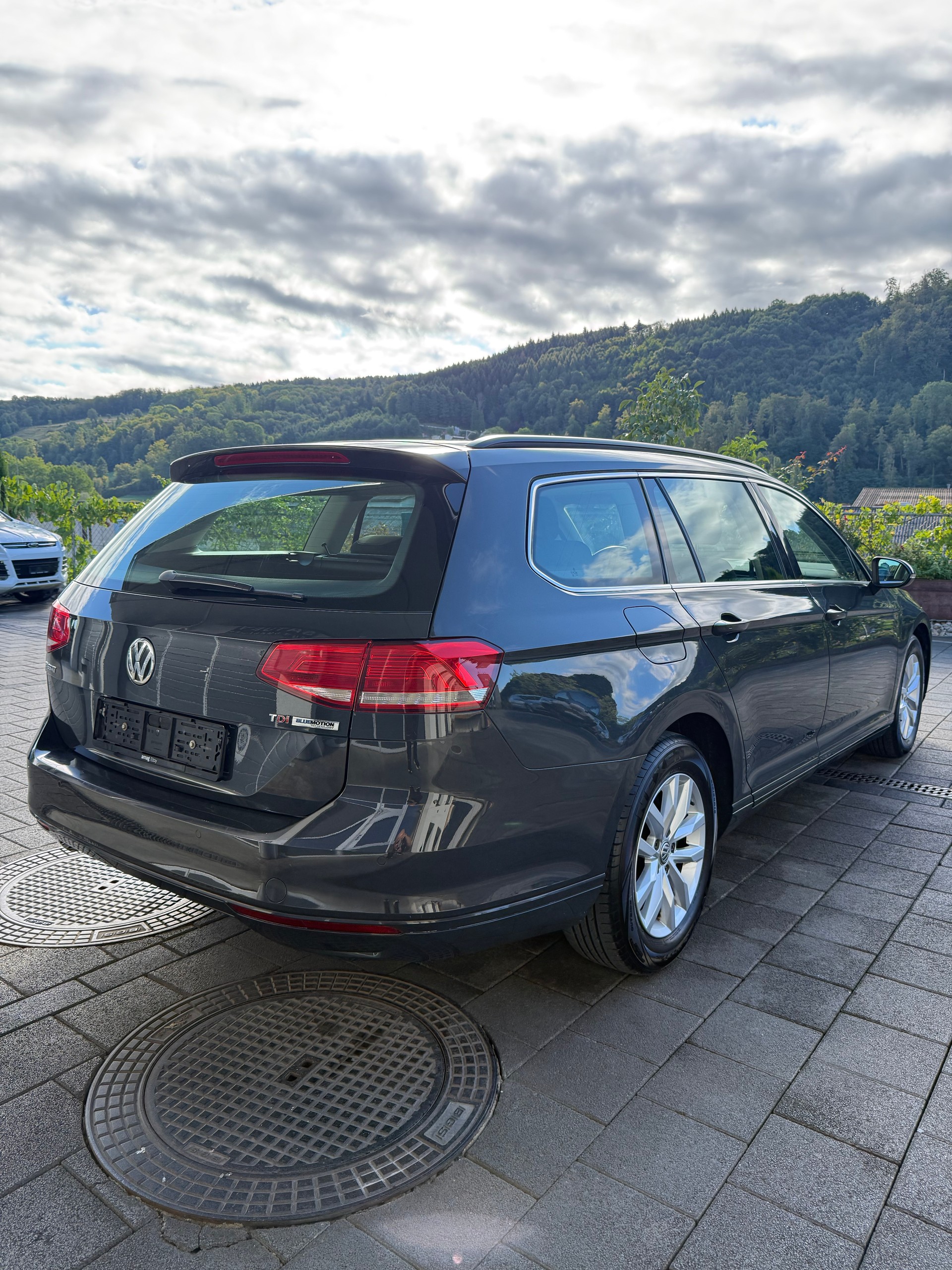 VW 1.6 TDI Comfortline DSG-image-1