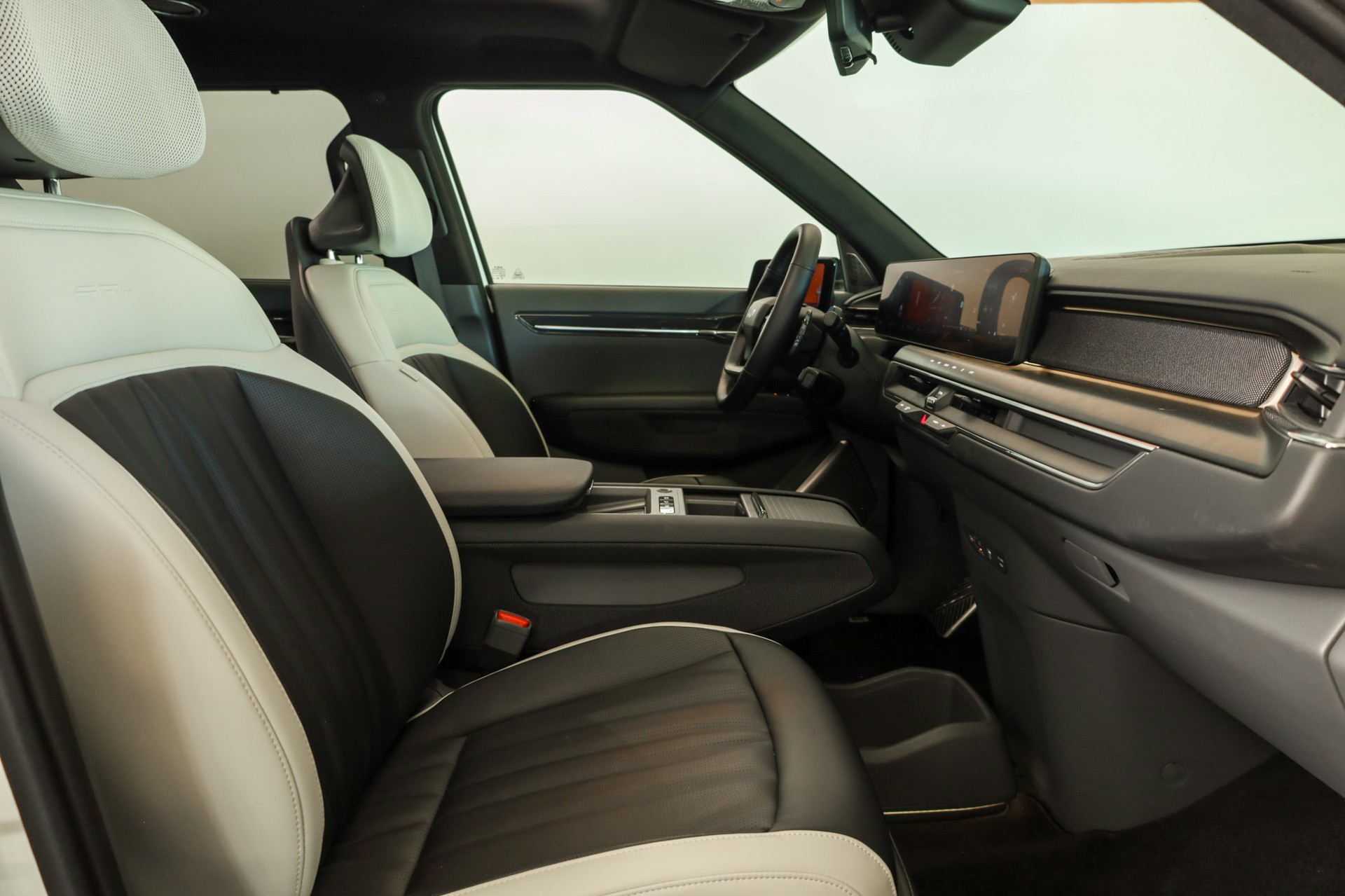 KIA EV9 99,8 kWh GT-Line 4x4 * 7 seats-image-11