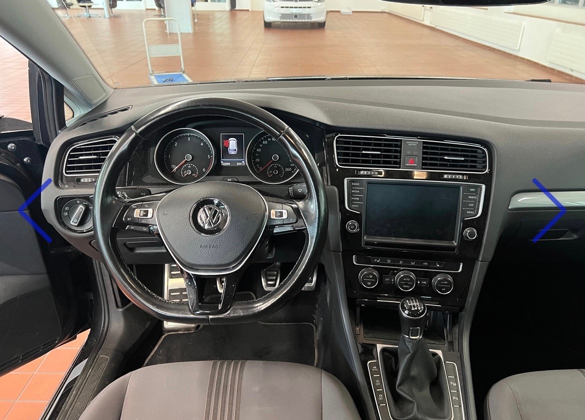 VW Golf Variant 2.0 TDI Highline 4Motion-image-8
