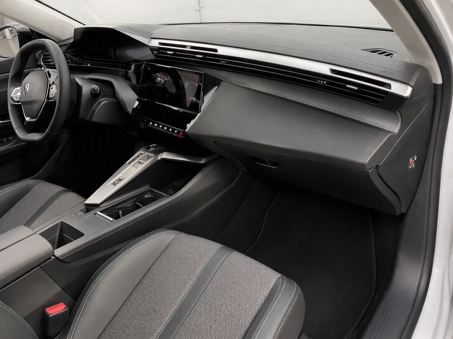 PEUGEOT 308 e SW Sport Allure-image-5