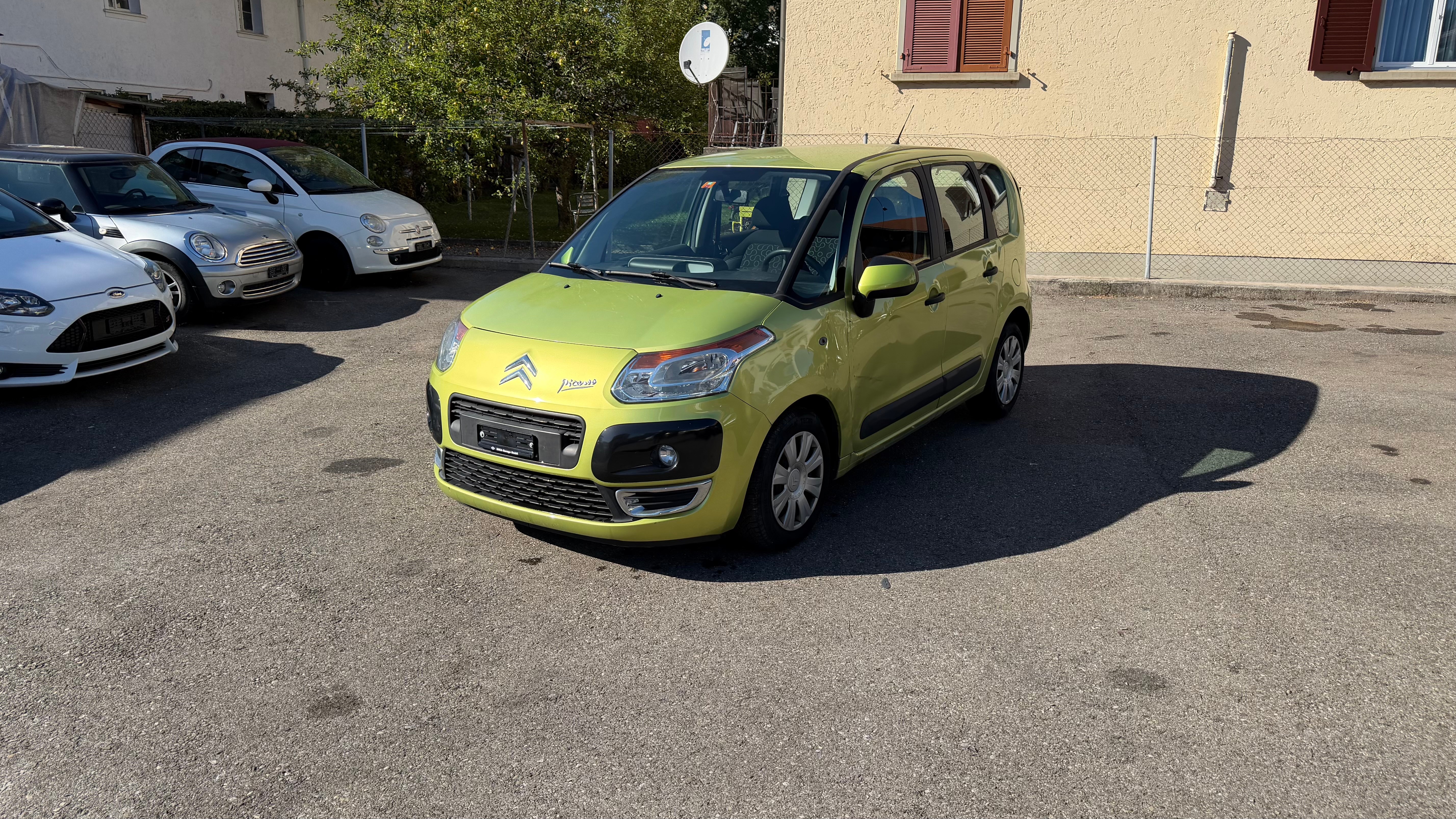 Car photo