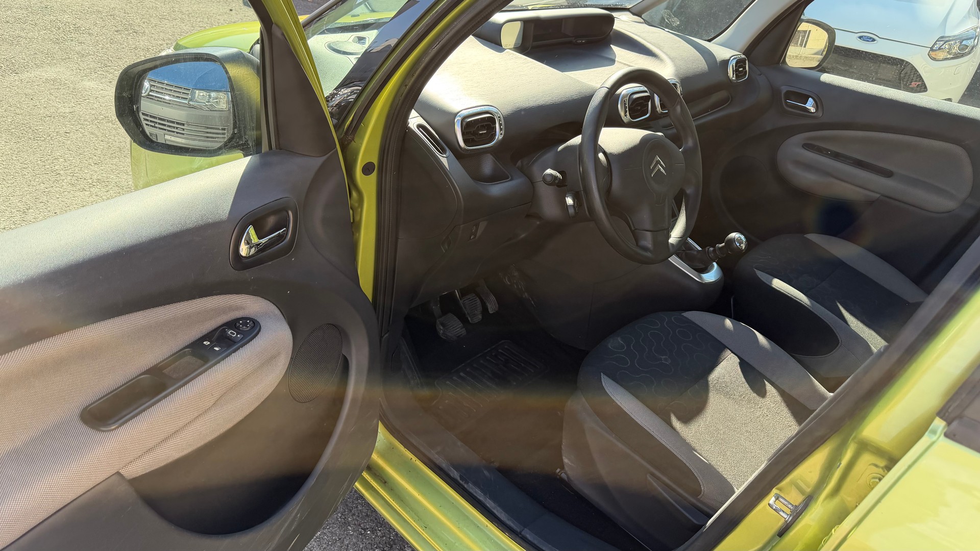 CITROEN C3 Picasso 1.6 HDi Swiss Style-image-6