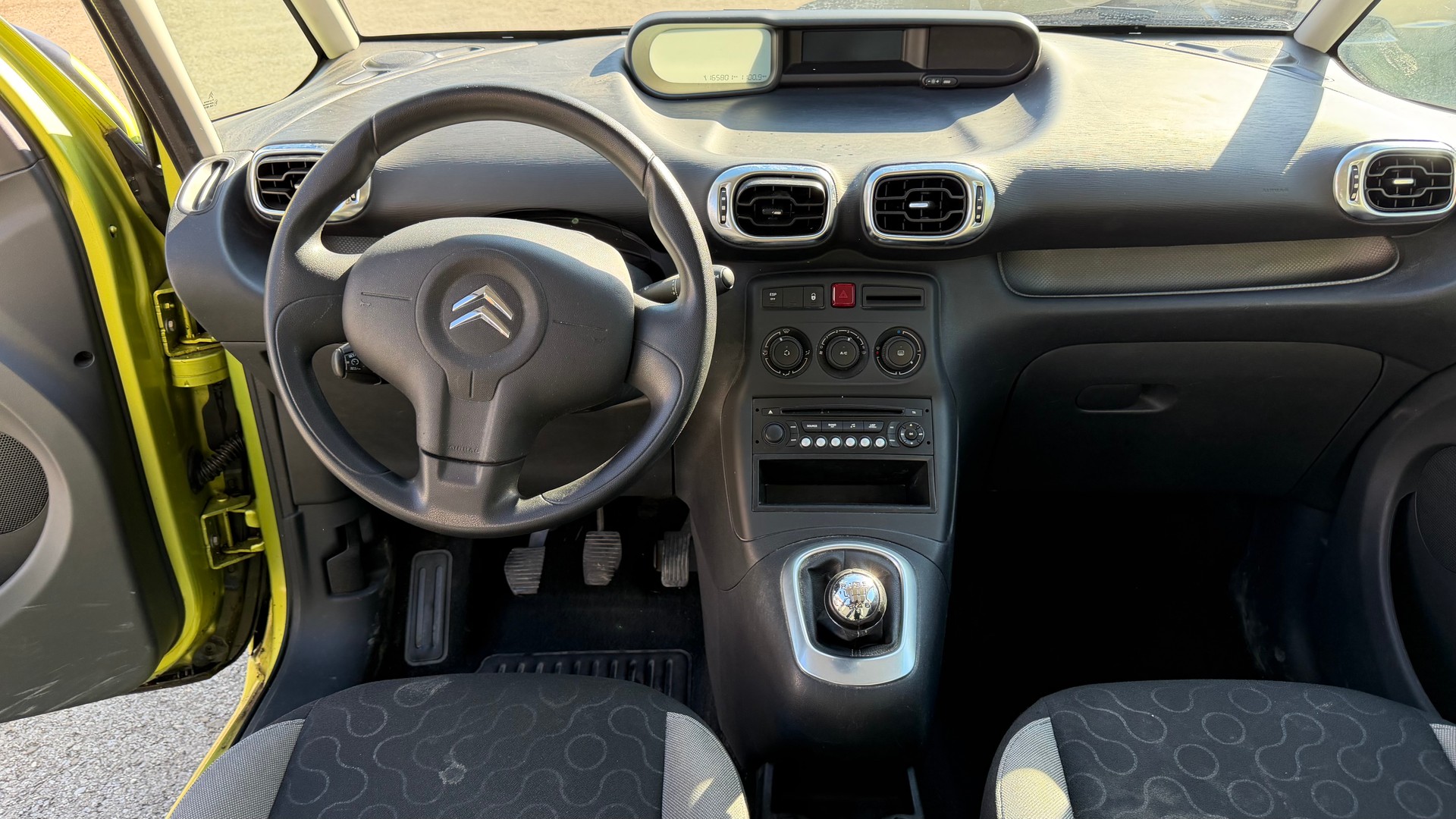 CITROEN C3 Picasso 1.6 HDi Swiss Style-image-8