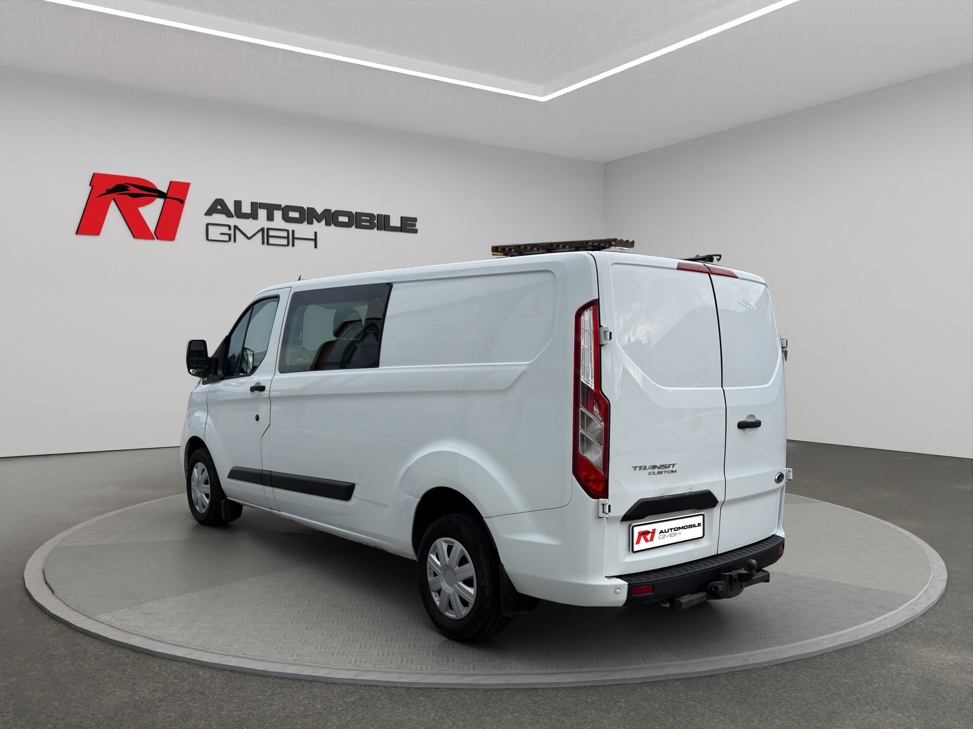 FORD Transit Custom Van 300 L2H1 DK Trend-image-3