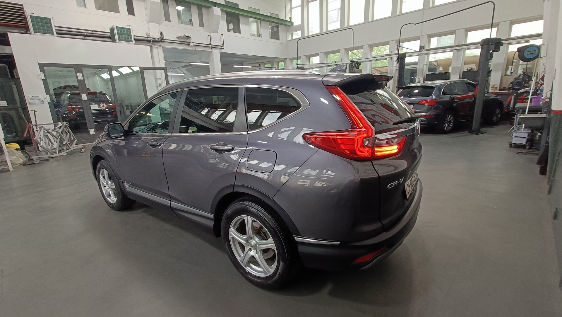HONDA CR-V 2.0i MMD Hybrid Executive 4WD Automatic-image-5