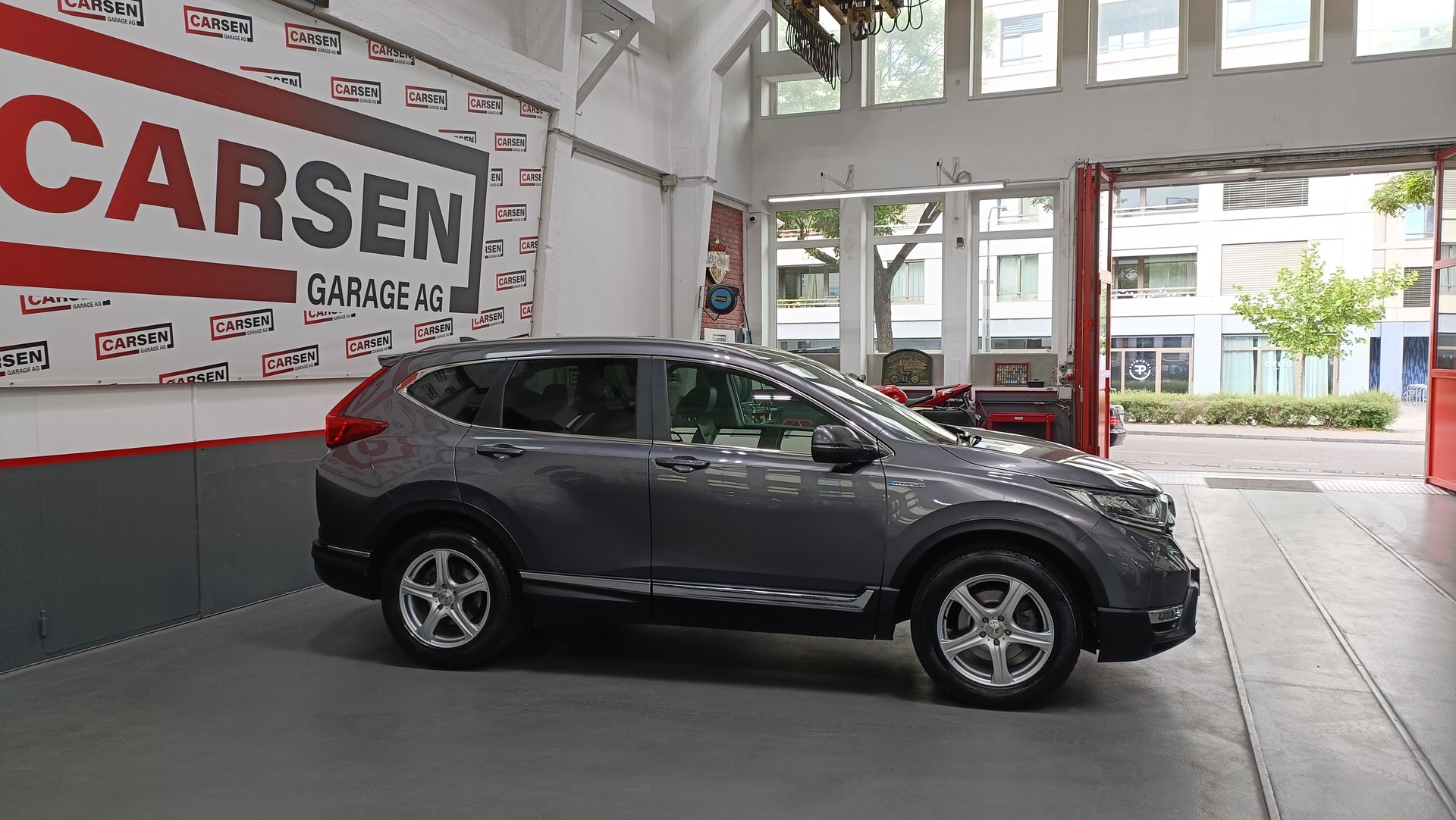 HONDA CR-V 2.0i MMD Hybrid Executive 4WD Automatic-image-2