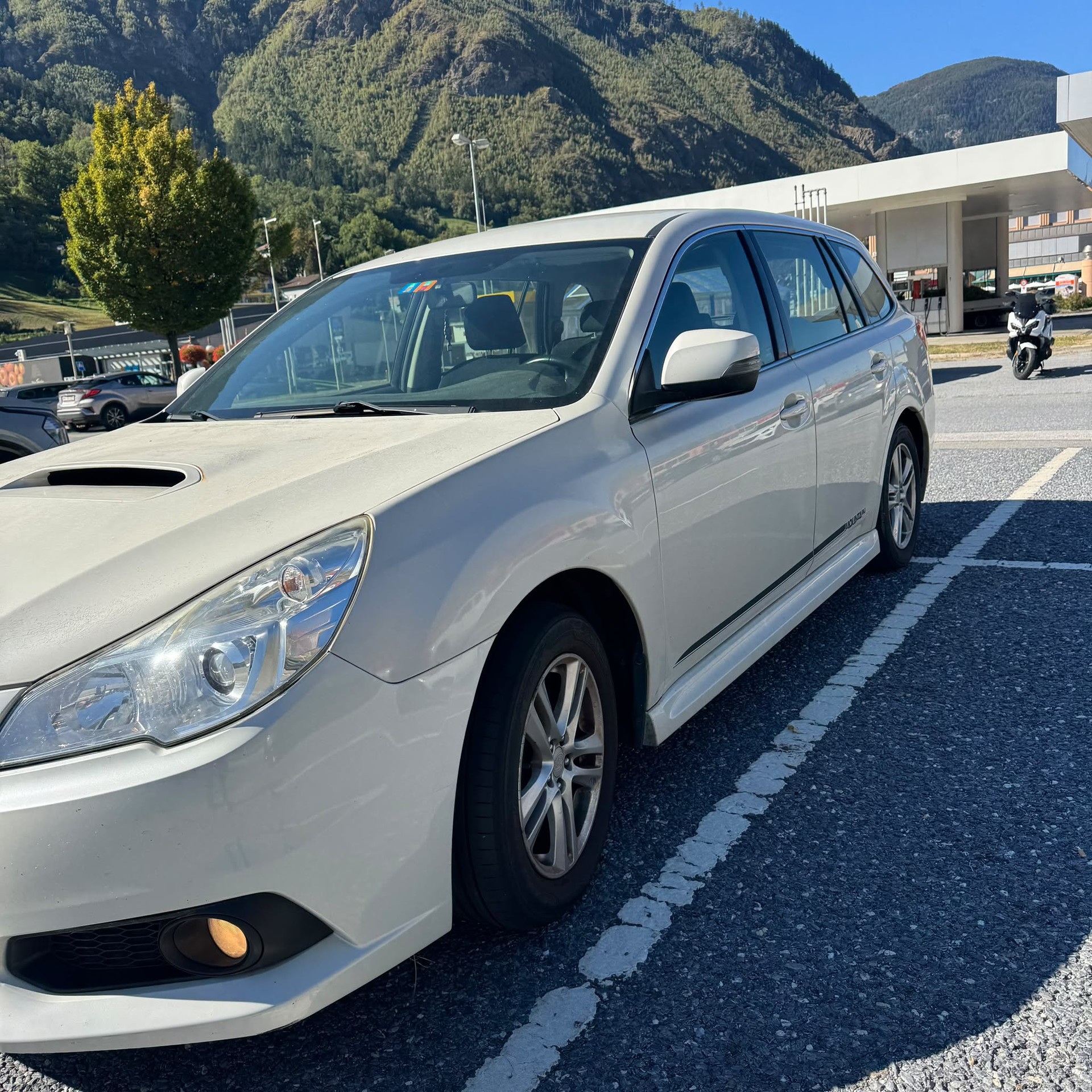SUBARU Legacy 2.0D Swiss AWD-image-4