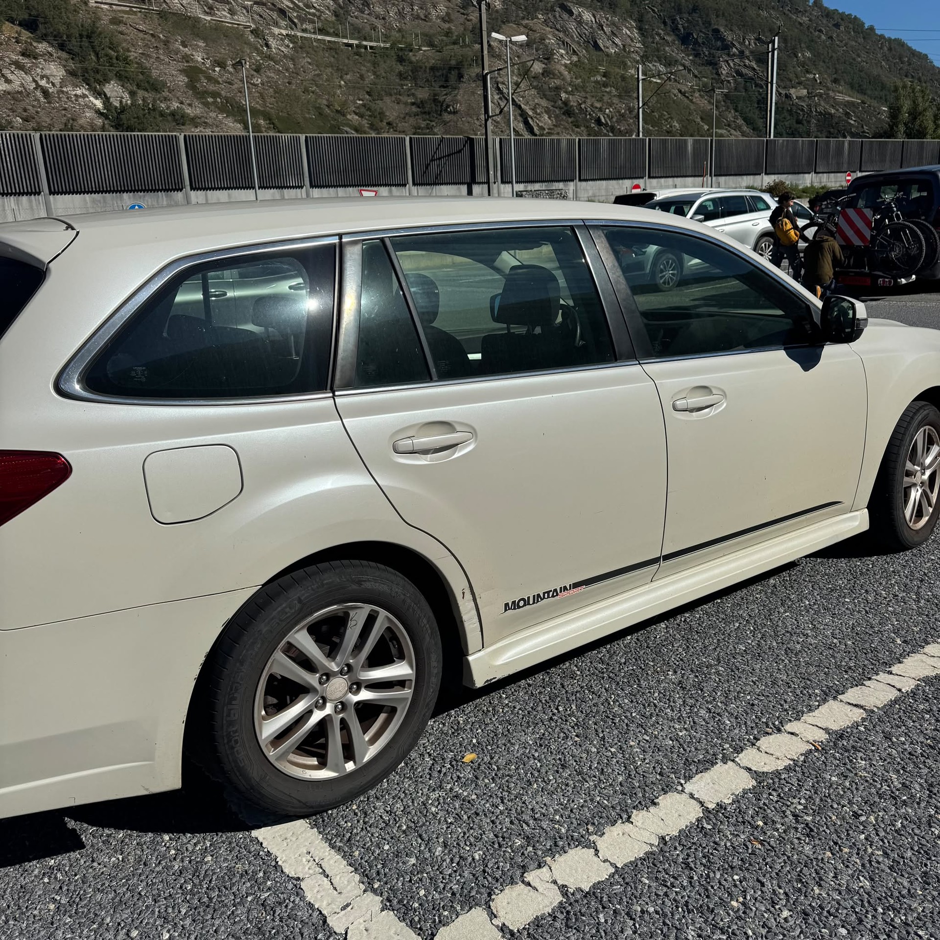SUBARU Legacy 2.0D Swiss AWD-image-6