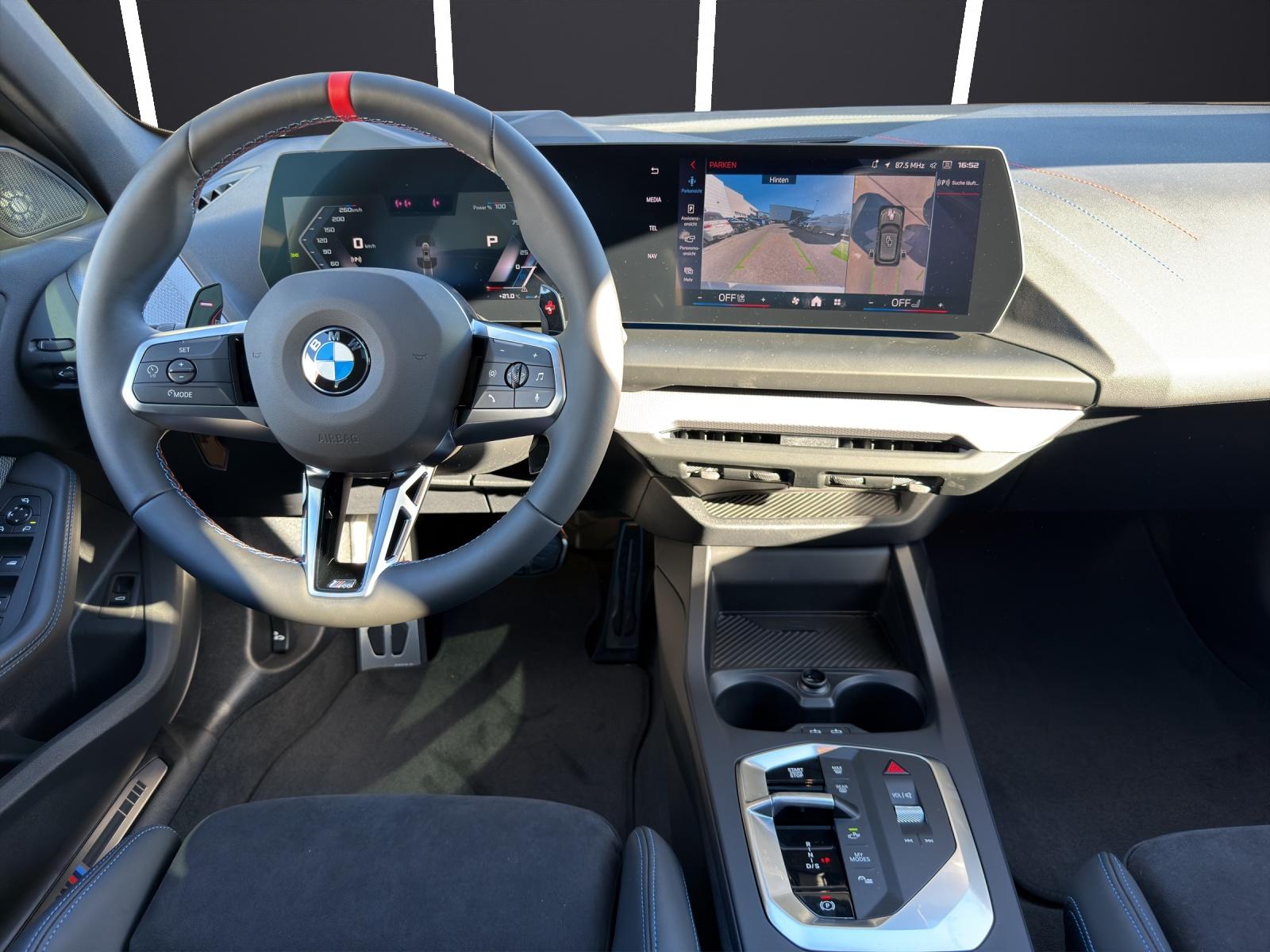 BMW 1er Reihe F70 M135i xDrive-image-11