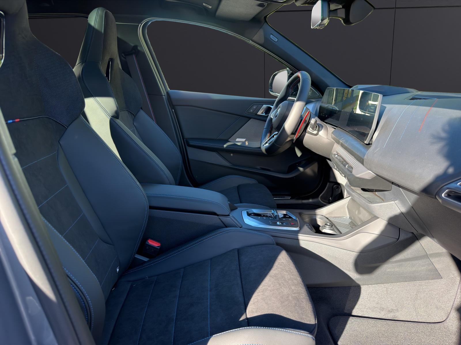BMW 1er Reihe F70 M135i xDrive-image-18