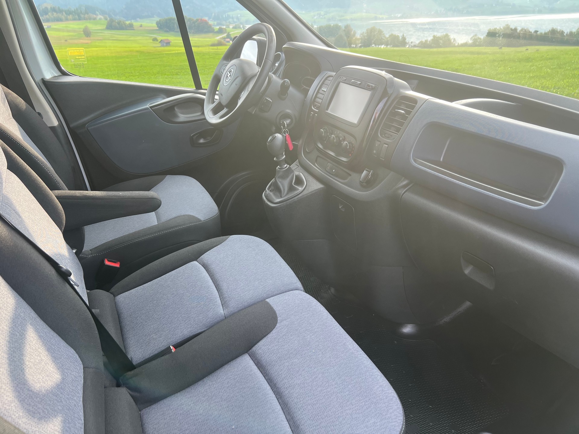 OPEL Vivaro 1.6 CDTI 2.7t L1H1-image-9