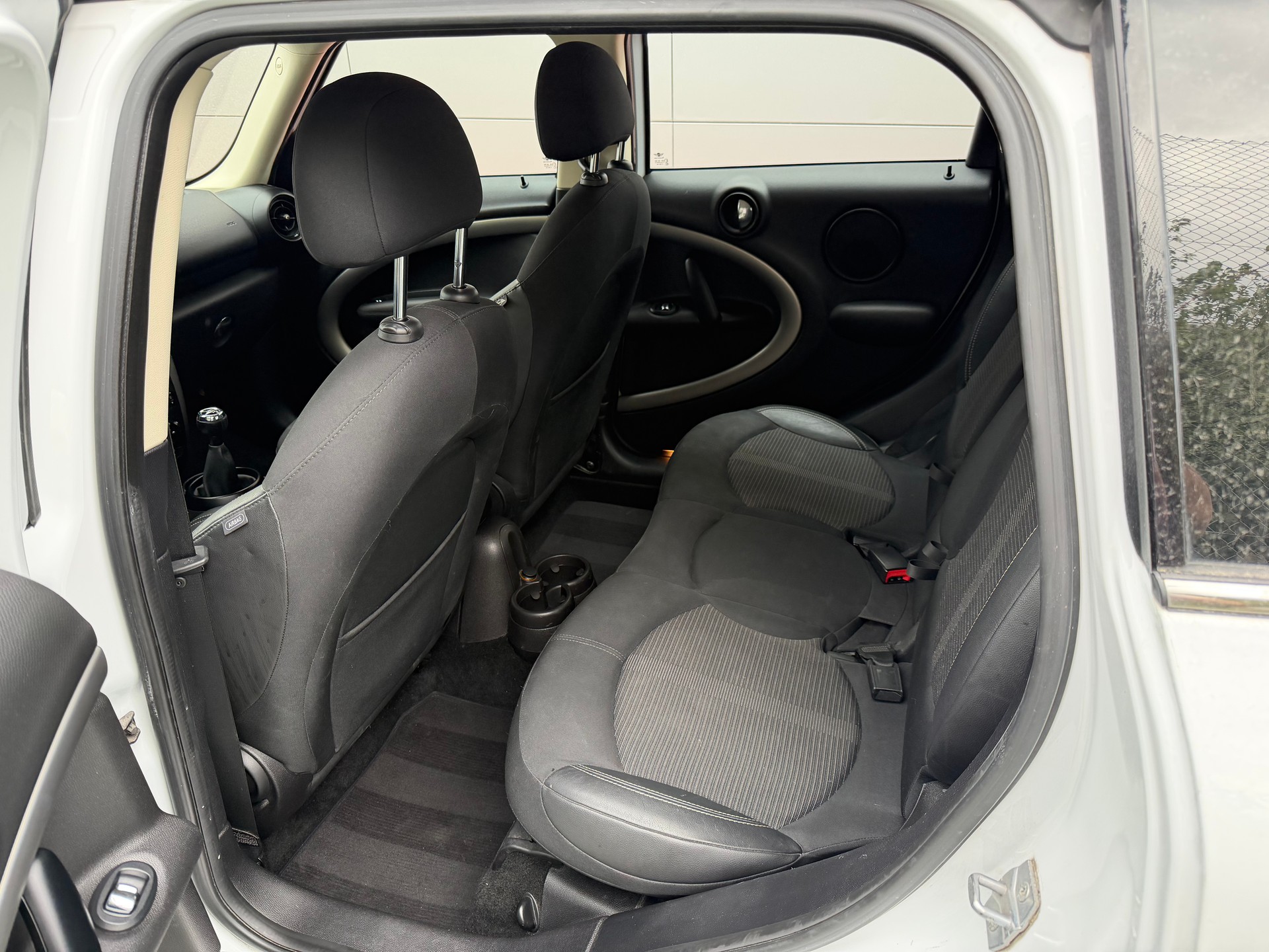 MINI Countryman Cooper FWD Steptronic-image-11