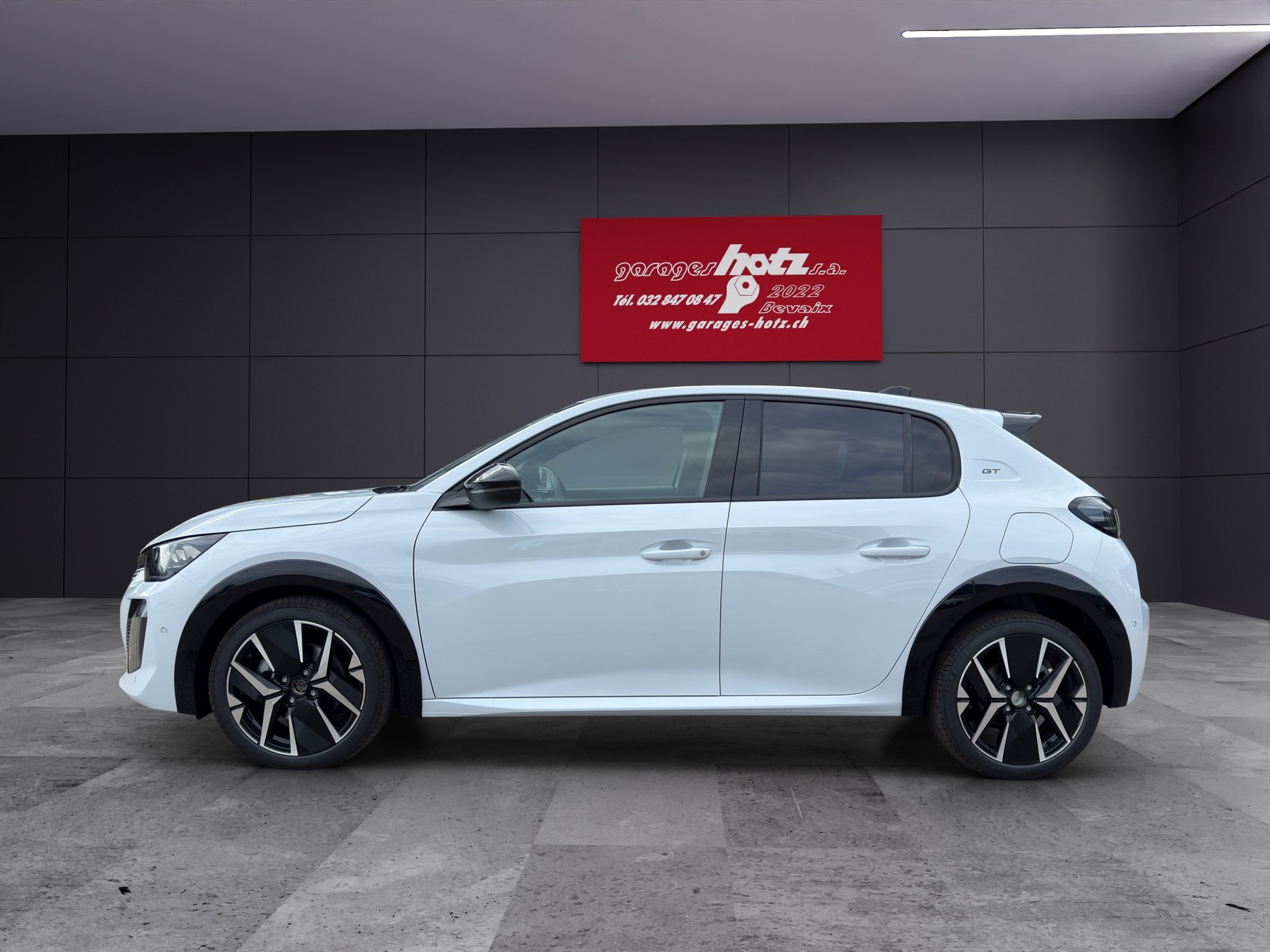 PEUGEOT 208 1.2 MHEV GT Exclusive-image-2