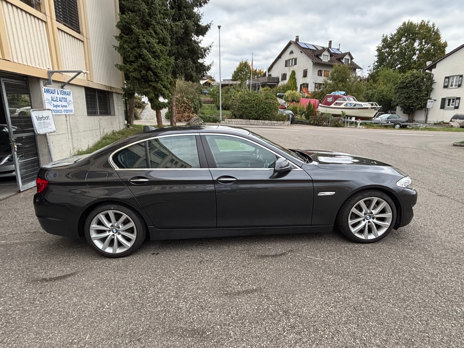BMW 550i xDrive Steptronic-image-5