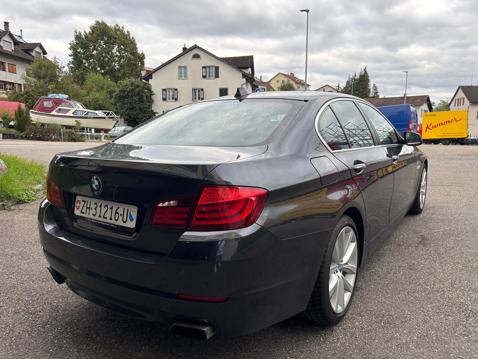 BMW 550i xDrive Steptronic-image-2