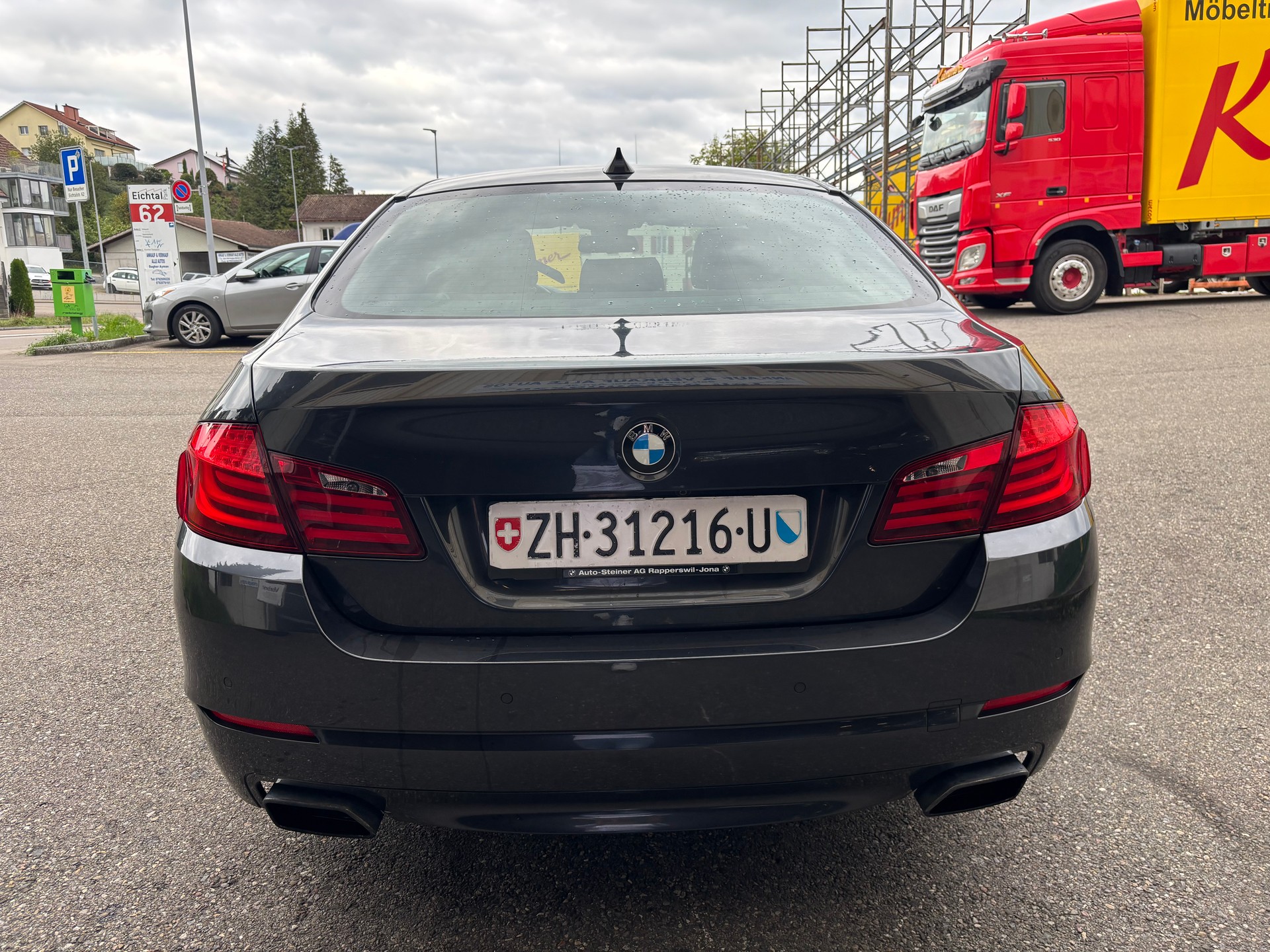 BMW 550i xDrive Steptronic-image-3