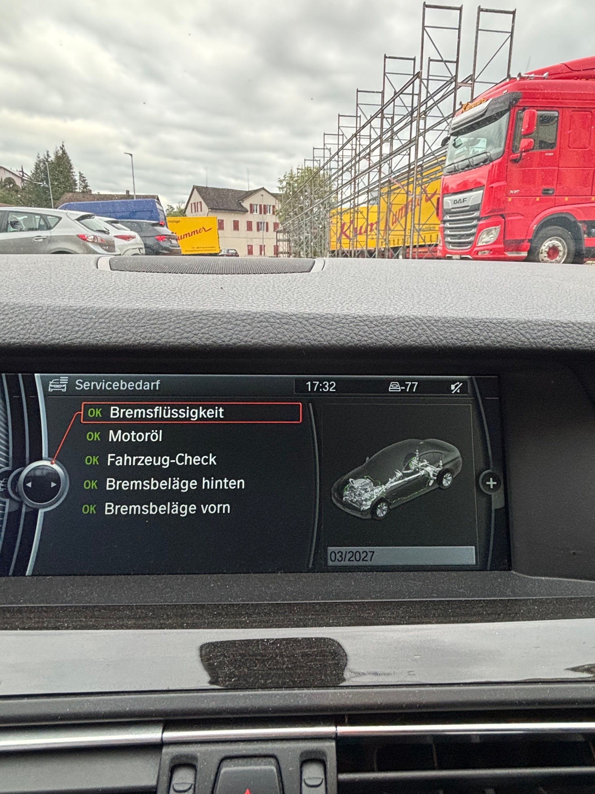 BMW 550i xDrive Steptronic-image-11