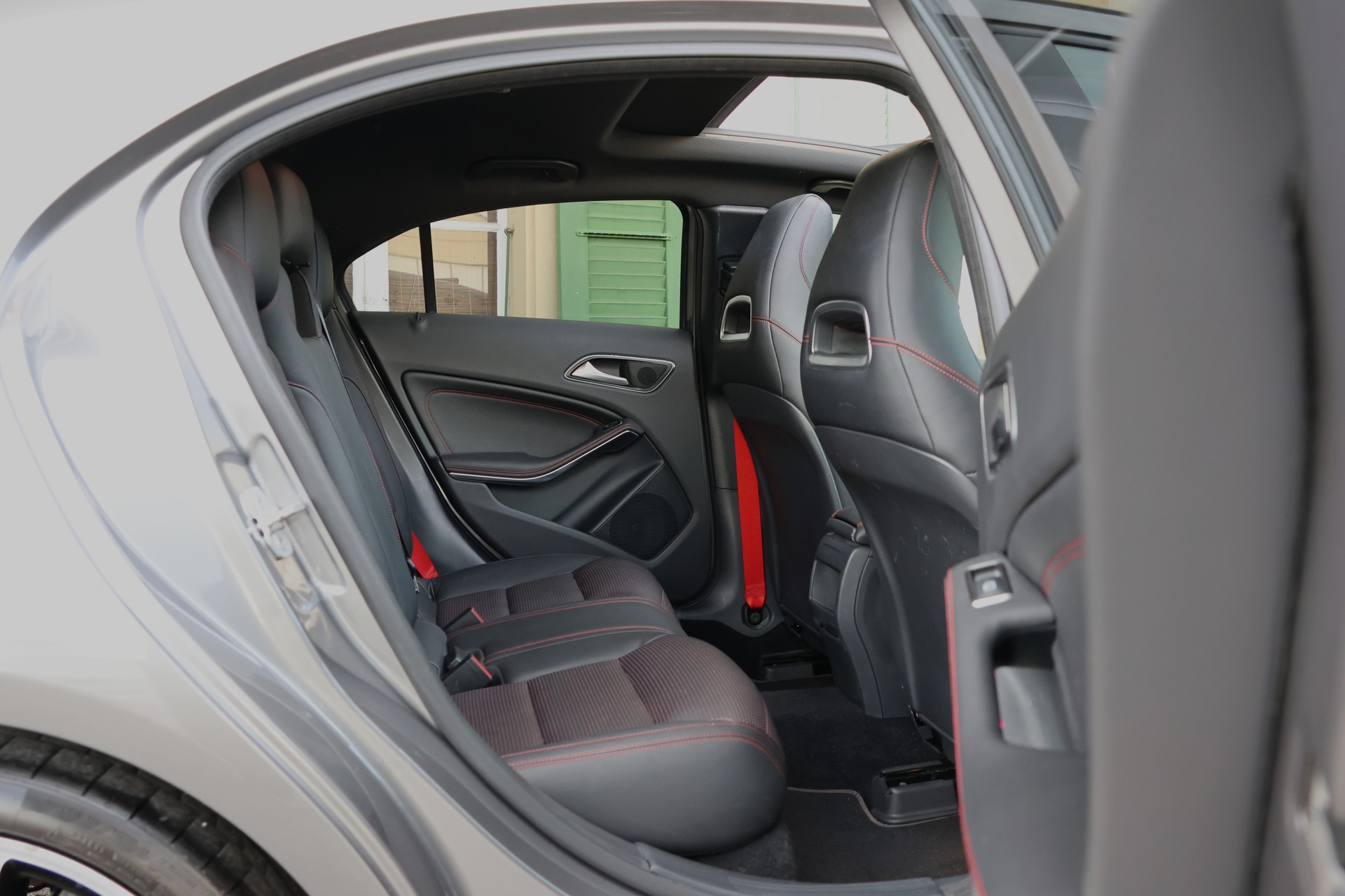 MERCEDES-BENZ A 250 Sport AMG Line 4Matic 7G-DCT-image-9