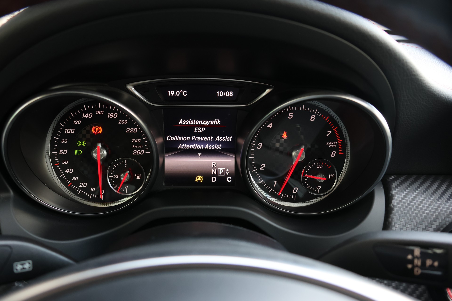 MERCEDES-BENZ A 250 Sport AMG Line 4Matic 7G-DCT-image-13