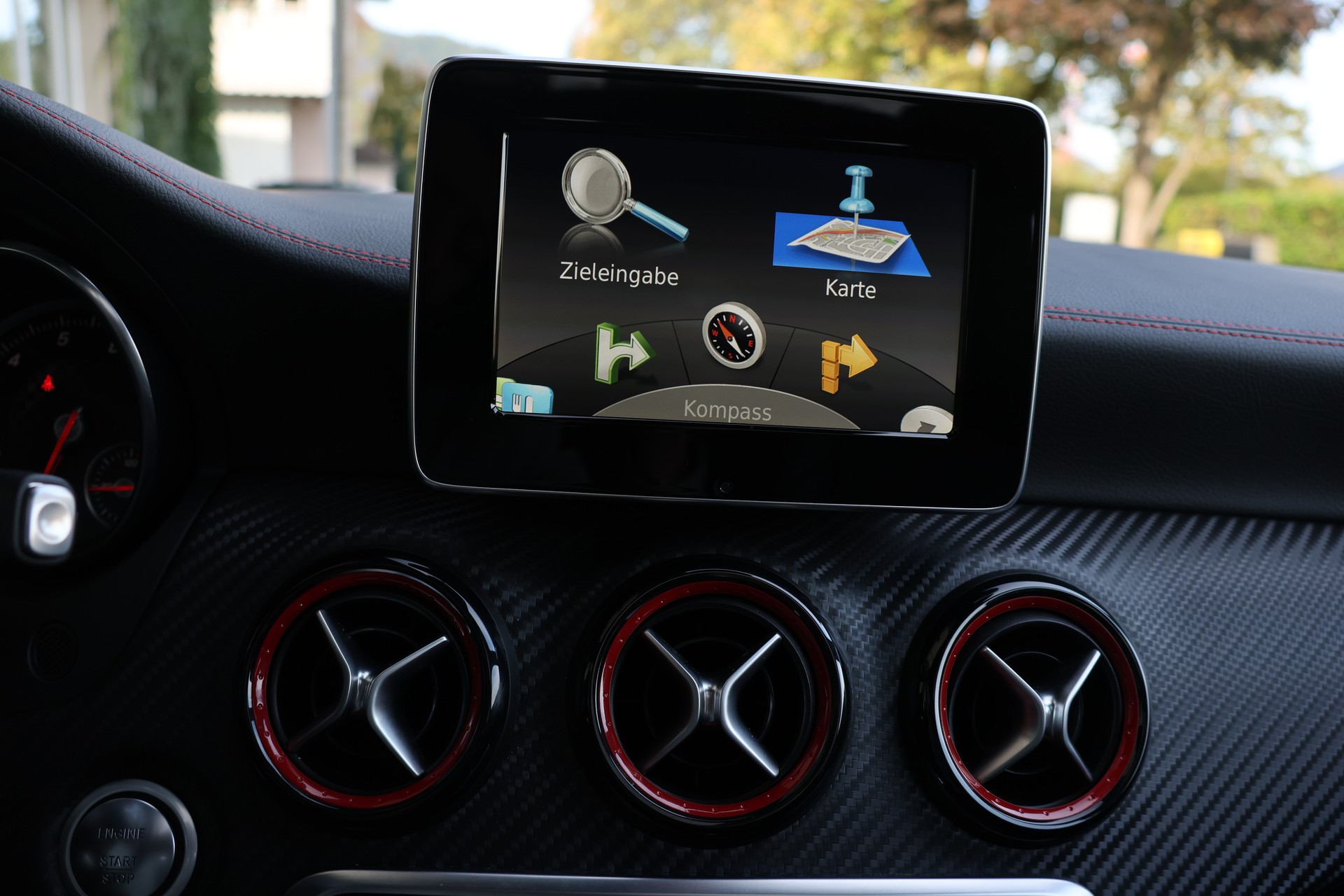 MERCEDES-BENZ A 250 Sport AMG Line 4Matic 7G-DCT-image-17