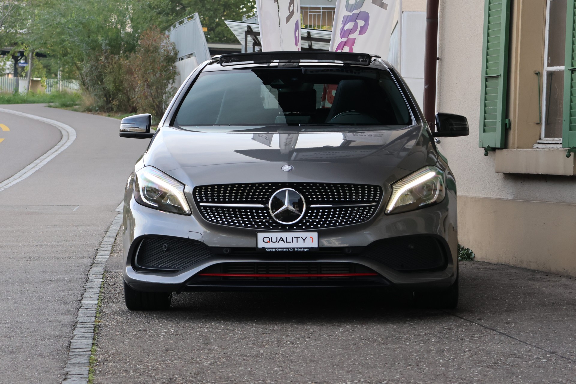 MERCEDES-BENZ A 250 Sport AMG Line 4Matic 7G-DCT-image-1