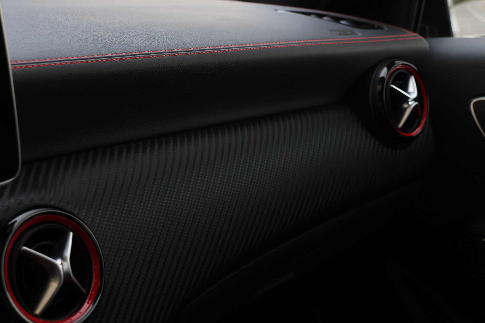 MERCEDES-BENZ A 250 Sport AMG Line 4Matic 7G-DCT-image-23