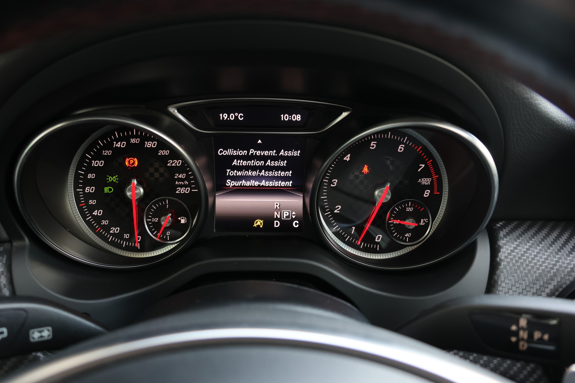 MERCEDES-BENZ A 250 Sport AMG Line 4Matic 7G-DCT-image-12