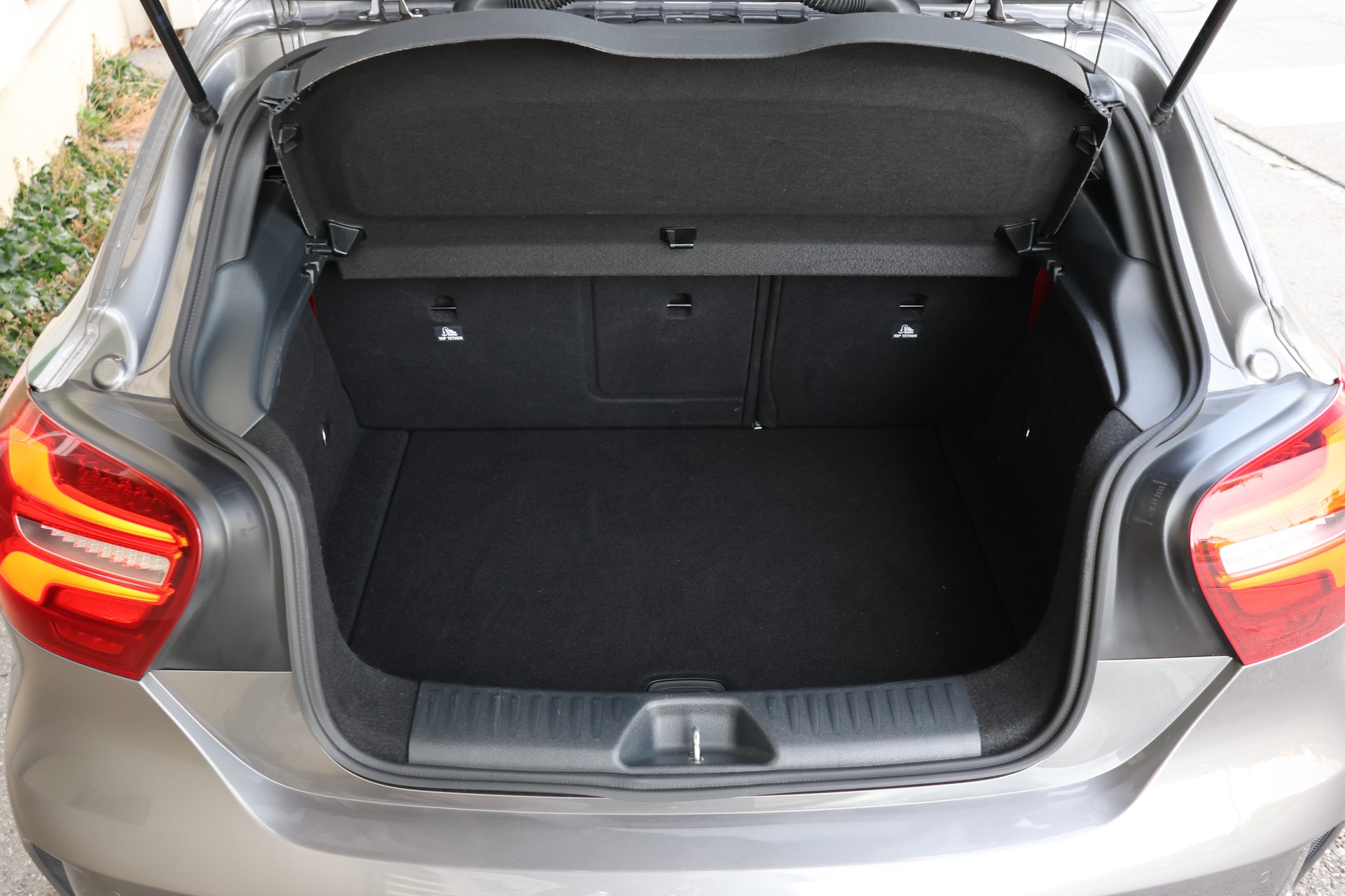 MERCEDES-BENZ A 250 Sport AMG Line 4Matic 7G-DCT-image-6