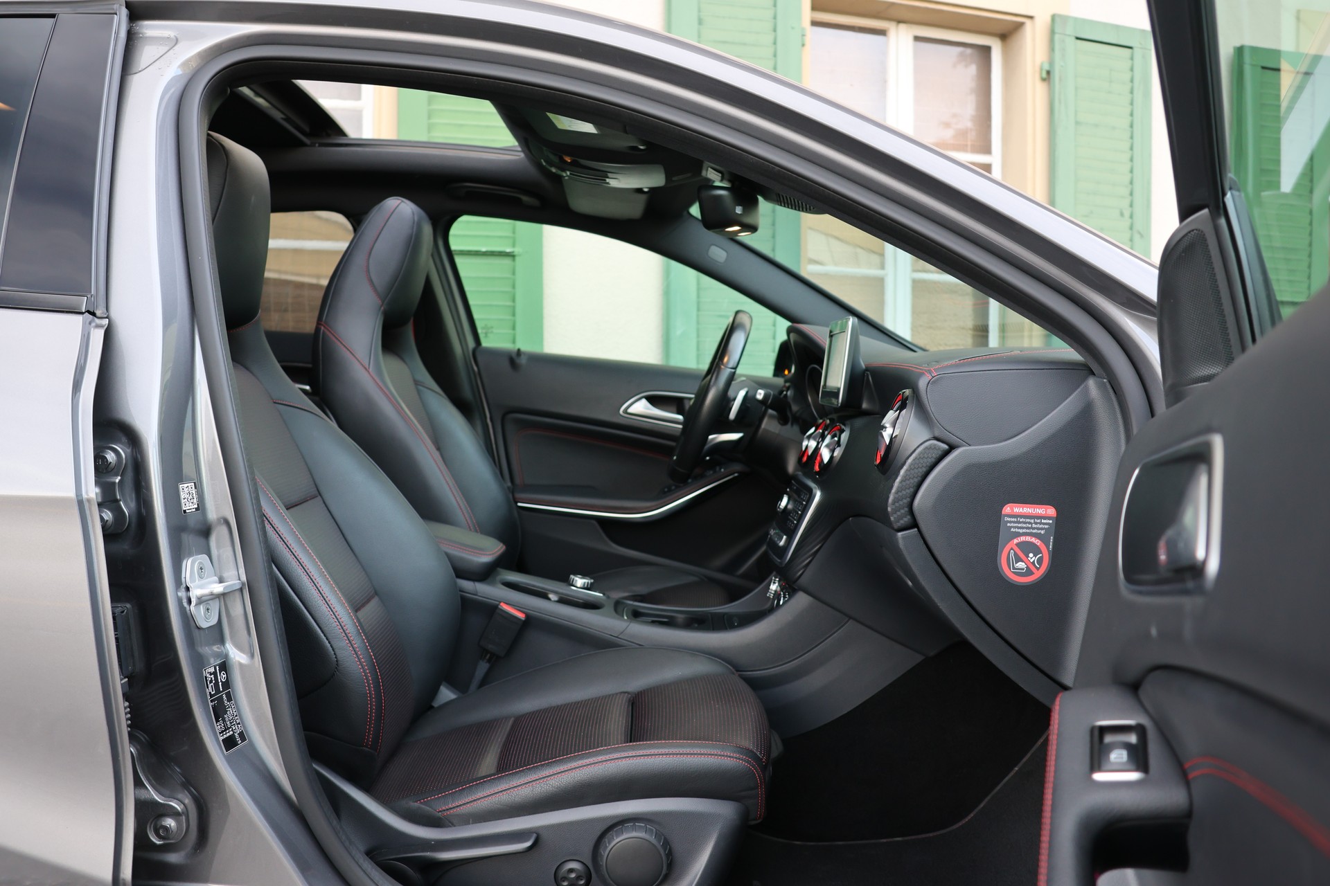 MERCEDES-BENZ A 250 Sport AMG Line 4Matic 7G-DCT-image-7