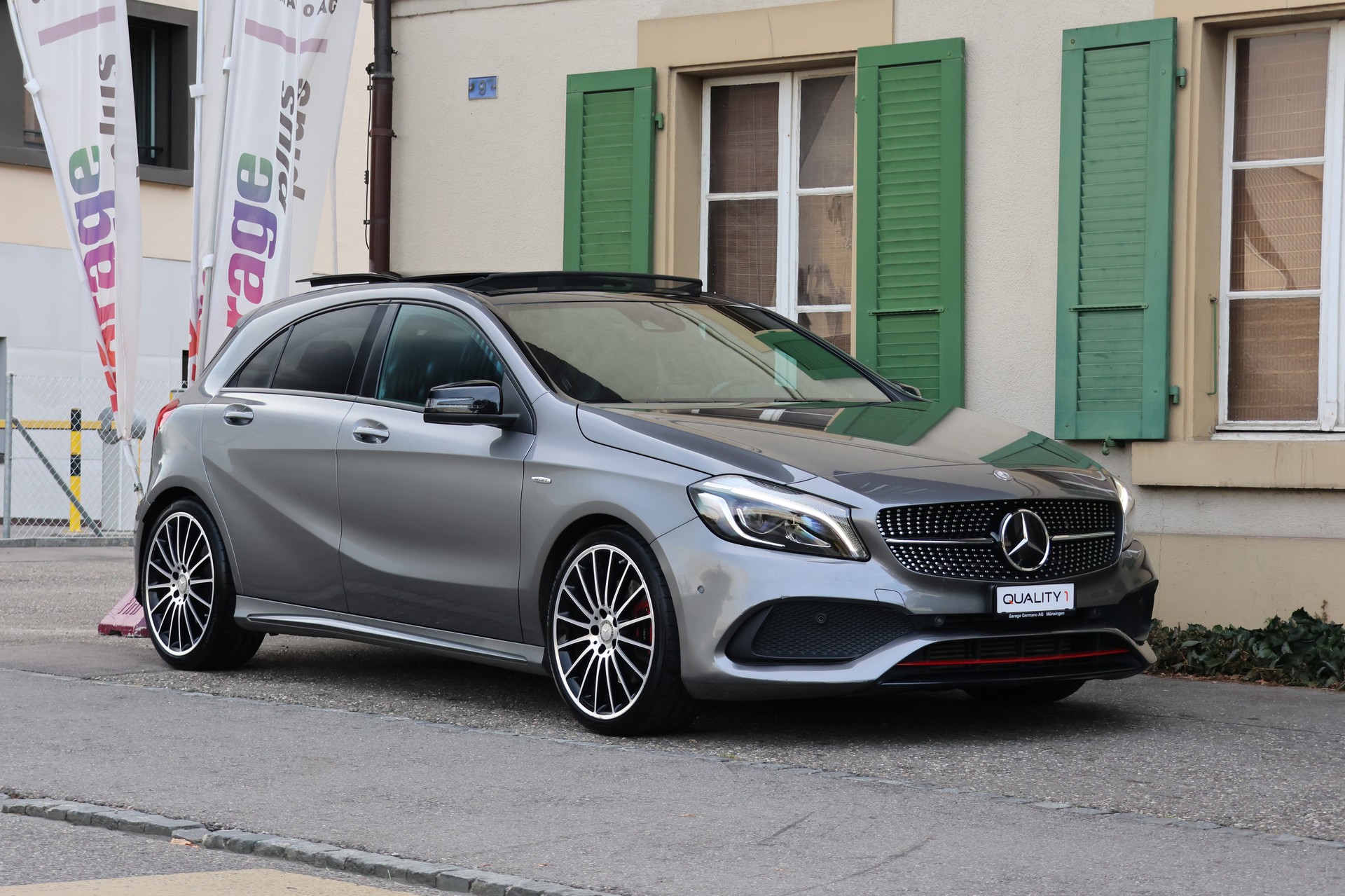 MERCEDES-BENZ A 250 Sport AMG Line 4Matic 7G-DCT-image-2