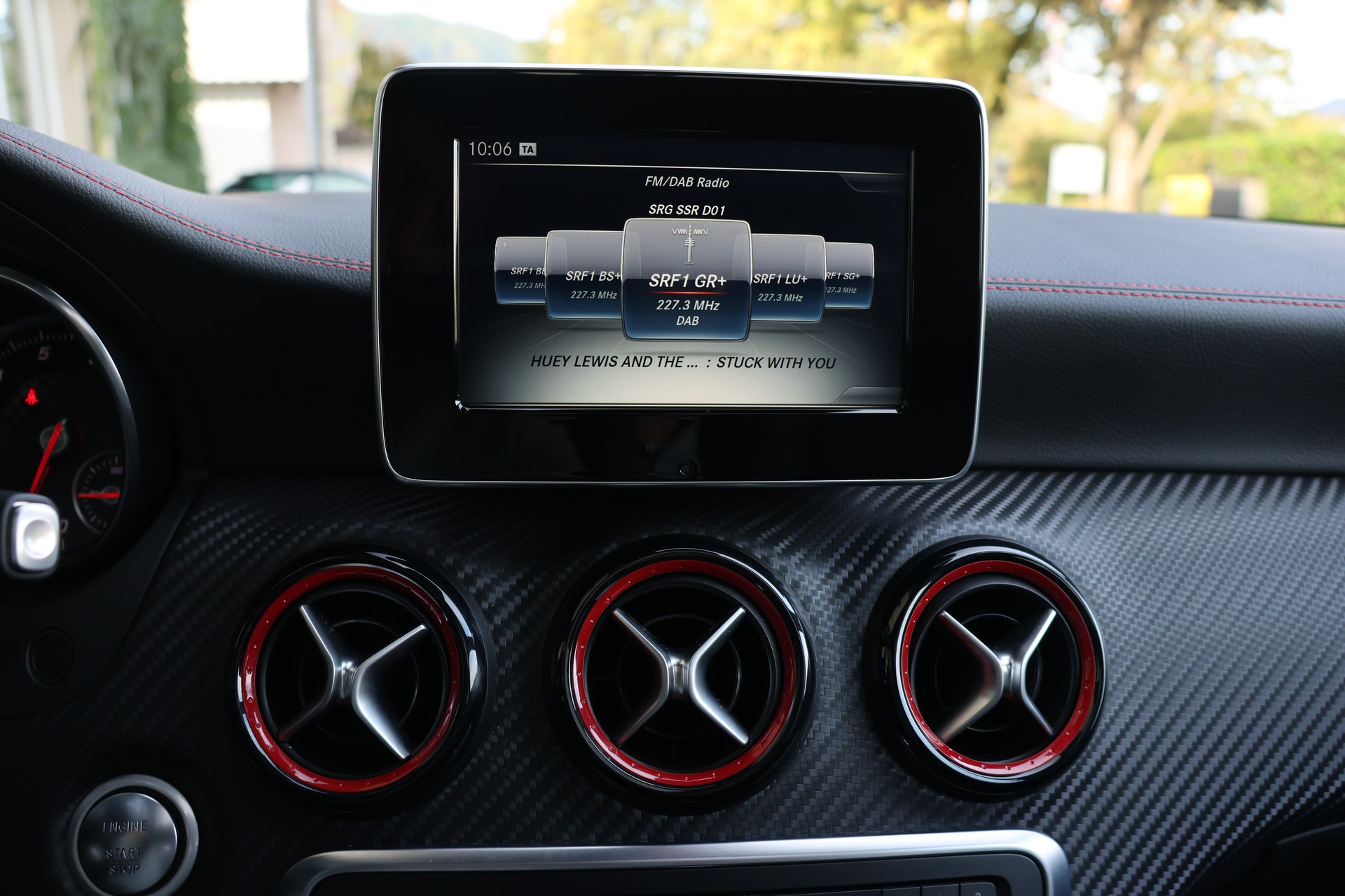 MERCEDES-BENZ A 250 Sport AMG Line 4Matic 7G-DCT-image-19