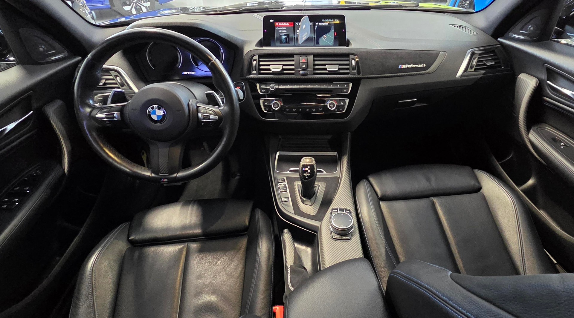 BMW M140i xDrive Steptronic-image-4