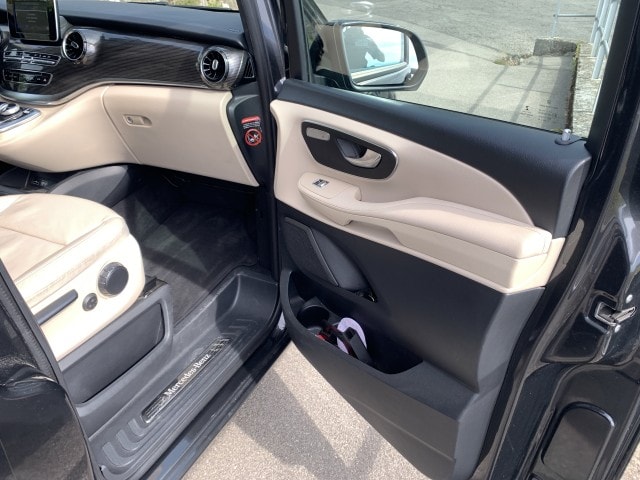 MERCEDES-BENZ V 300 d extralang 9G-Tronic-image-15