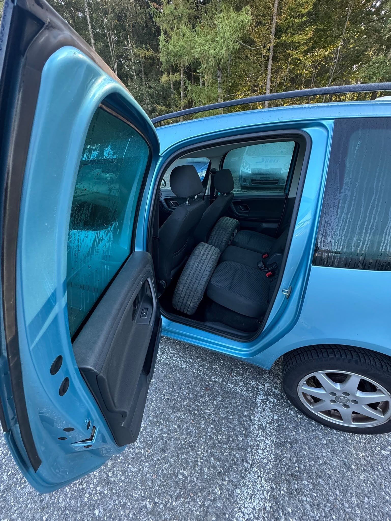 SKODA Roomster 1.2 TSI Style-image-4