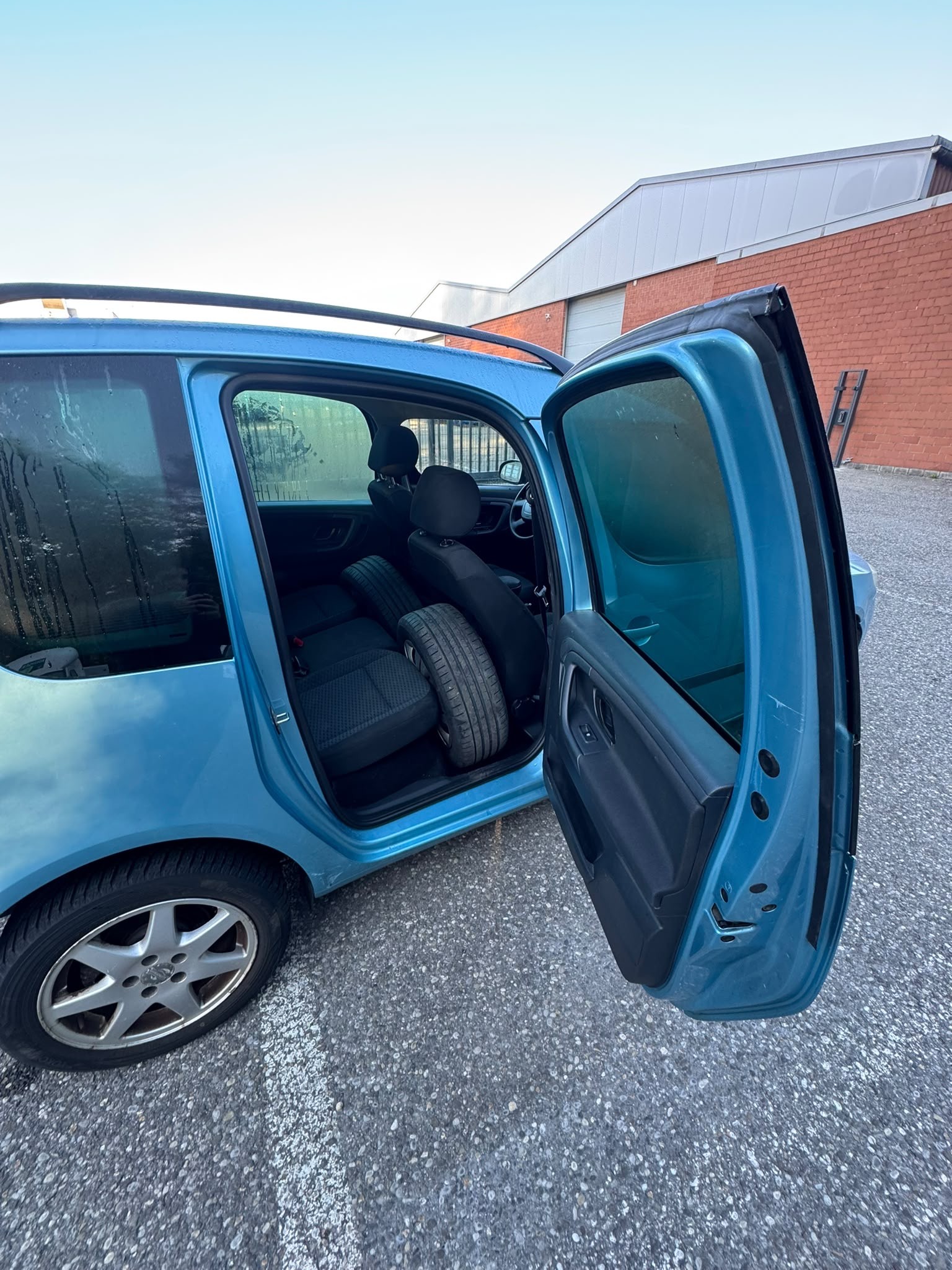 SKODA Roomster 1.2 TSI Style-image-5